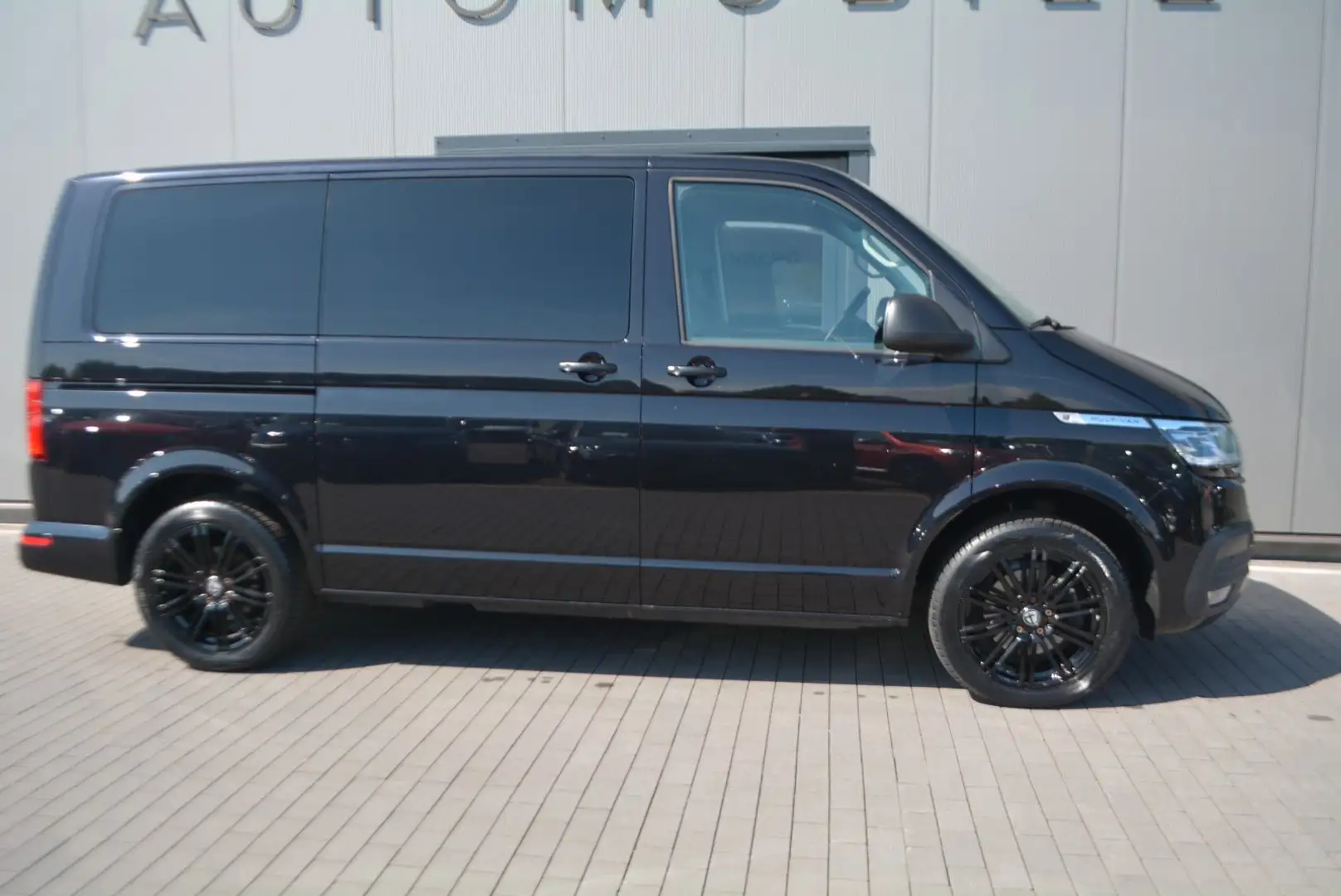 Volkswagen T6 Multivan T6.1  Multivan DSG -110 KW-Garantie inclusive Zwart - 2