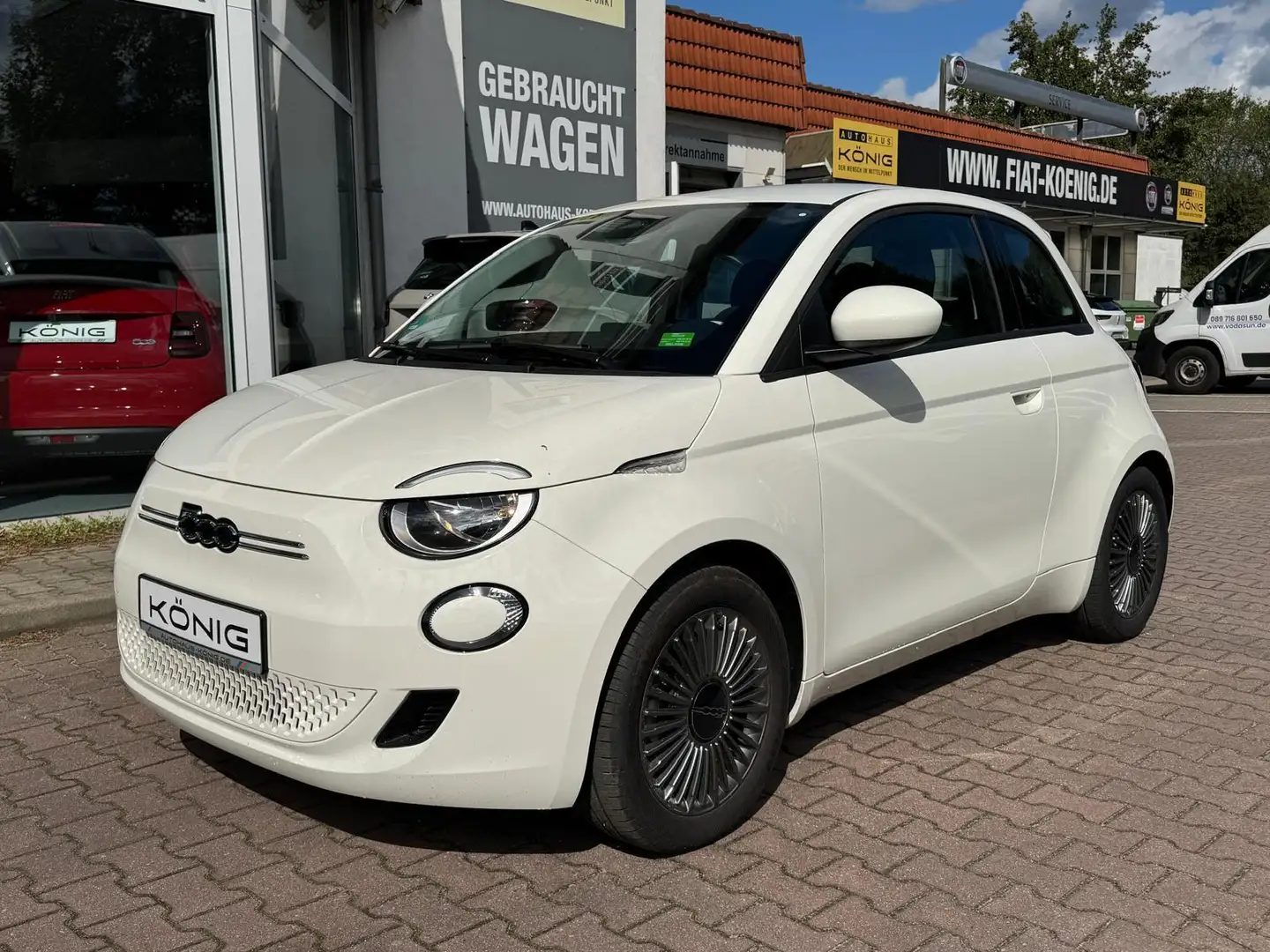 Fiat 500e MY23 118PS 42kWh KLIMA*CARPLAY*TEMPOMAT*DAB Weiß - 1