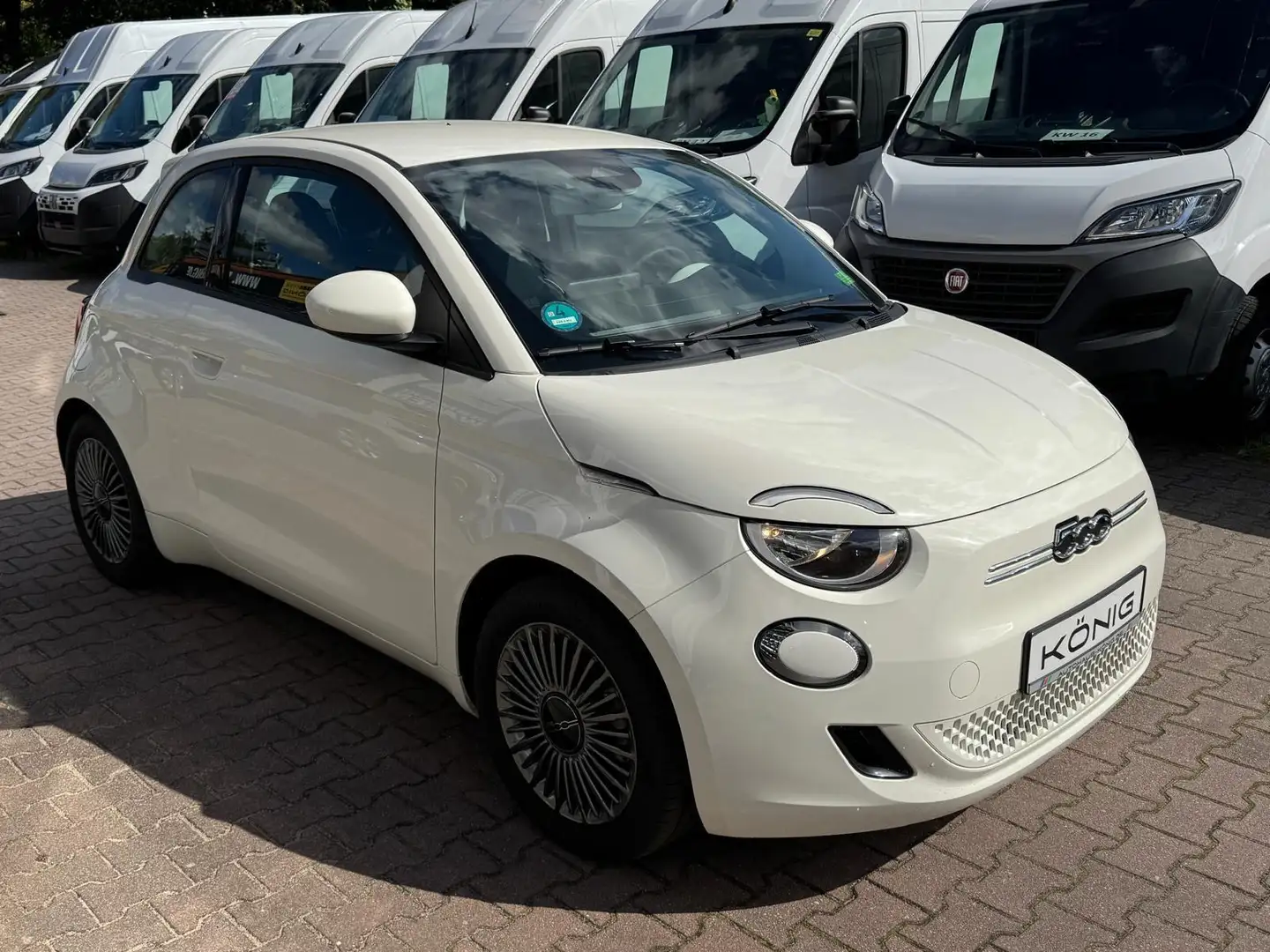 Fiat 500e MY23 118PS 42kWh KLIMA*CARPLAY*TEMPOMAT*DAB Weiß - 2