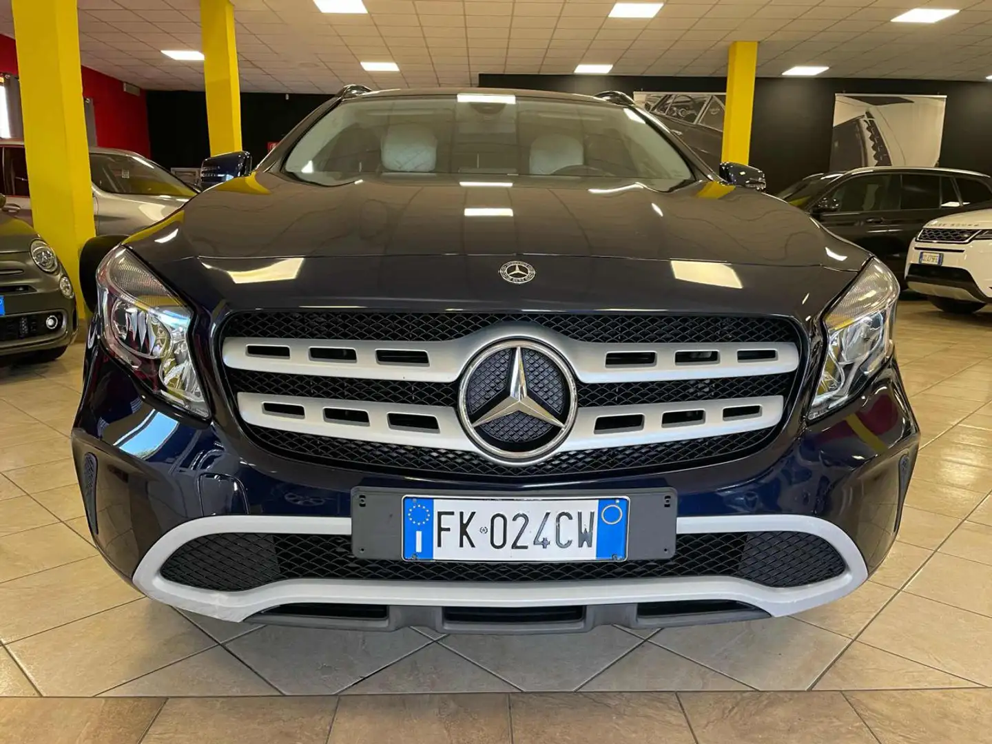 Mercedes-Benz GLA 180 d Automatic *E6/BLUETOOTH/USB Blu/Azzurro - 2