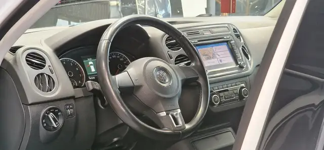 Volkswagen Tiguan view 11