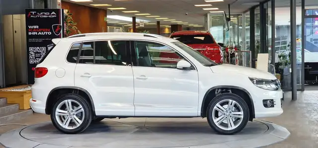 Volkswagen Tiguan view 5