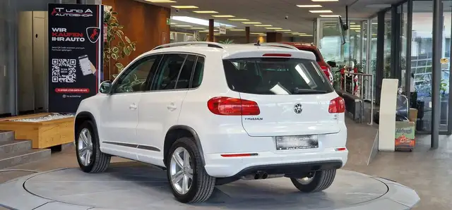 Volkswagen Tiguan view 6
