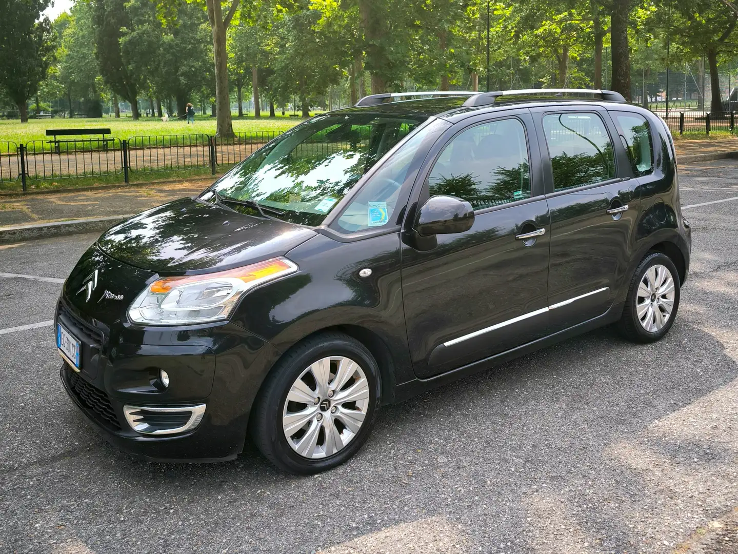 Citroen C3 C3 Picasso Picasso 1.4 vti Exclusive  Theatre Negru - 2