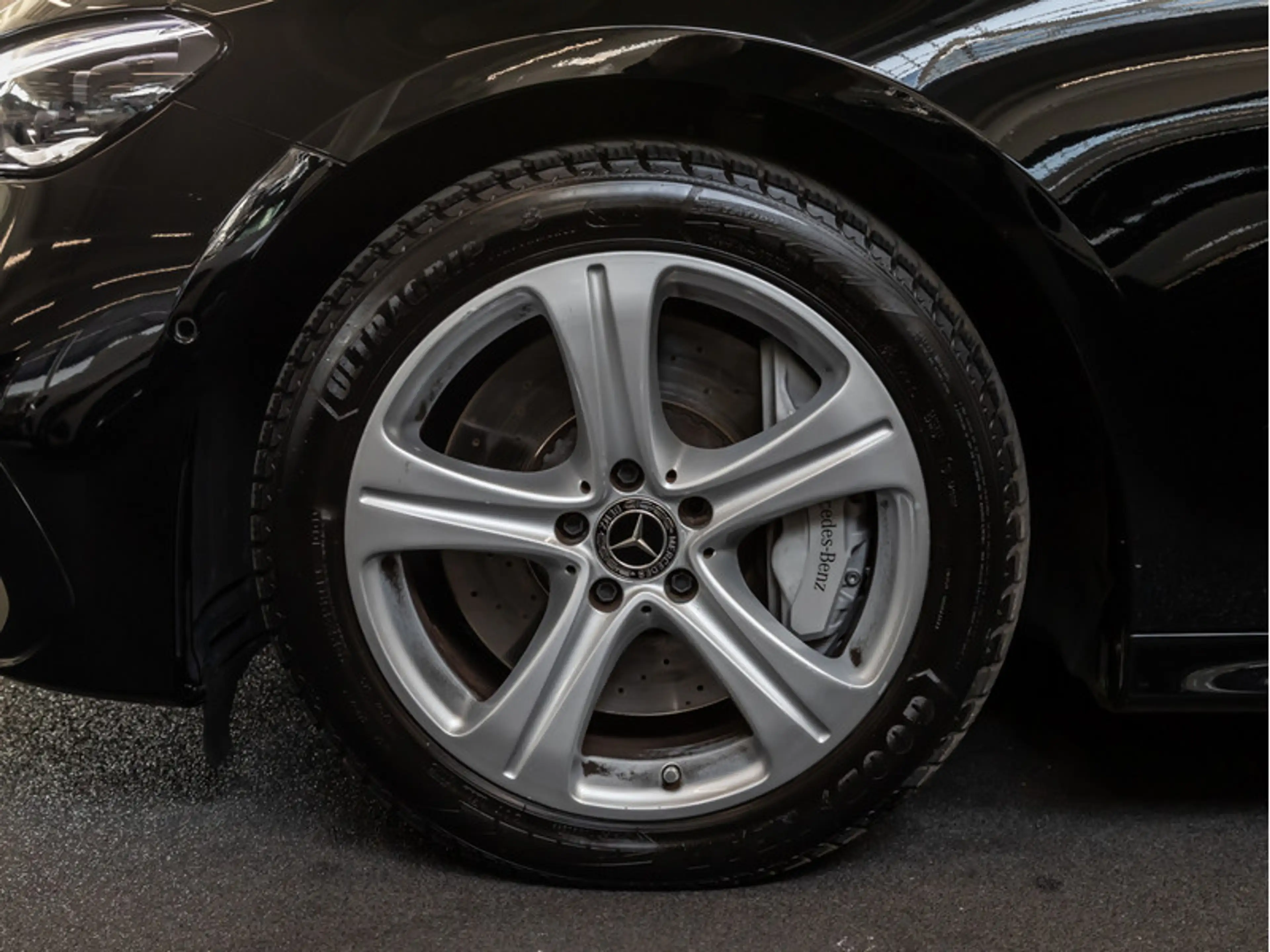 Mercedes-Benz E 220 d 4M AMG-Sport/Super/Pano/Burm/AHK/Night — photo 7