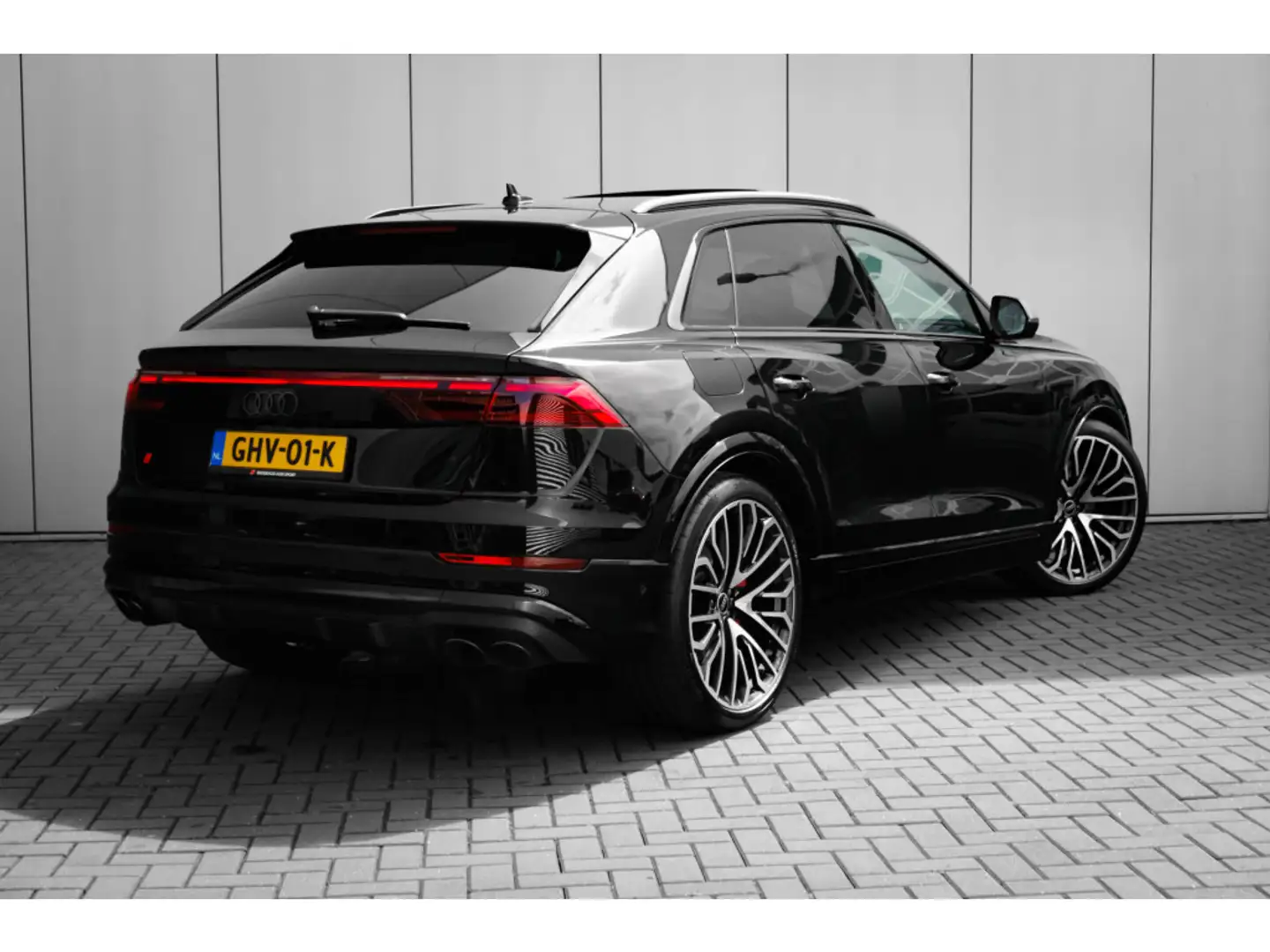 Audi SQ8 4.0 TFSI quattro 508 pk | Orig. NL | Onderstelpakk Zwart - 2