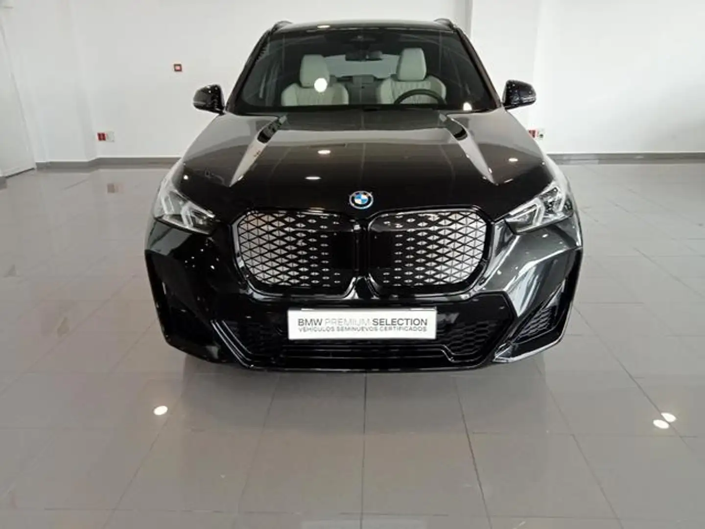 BMW iX1 xDrive30A Negro - 2