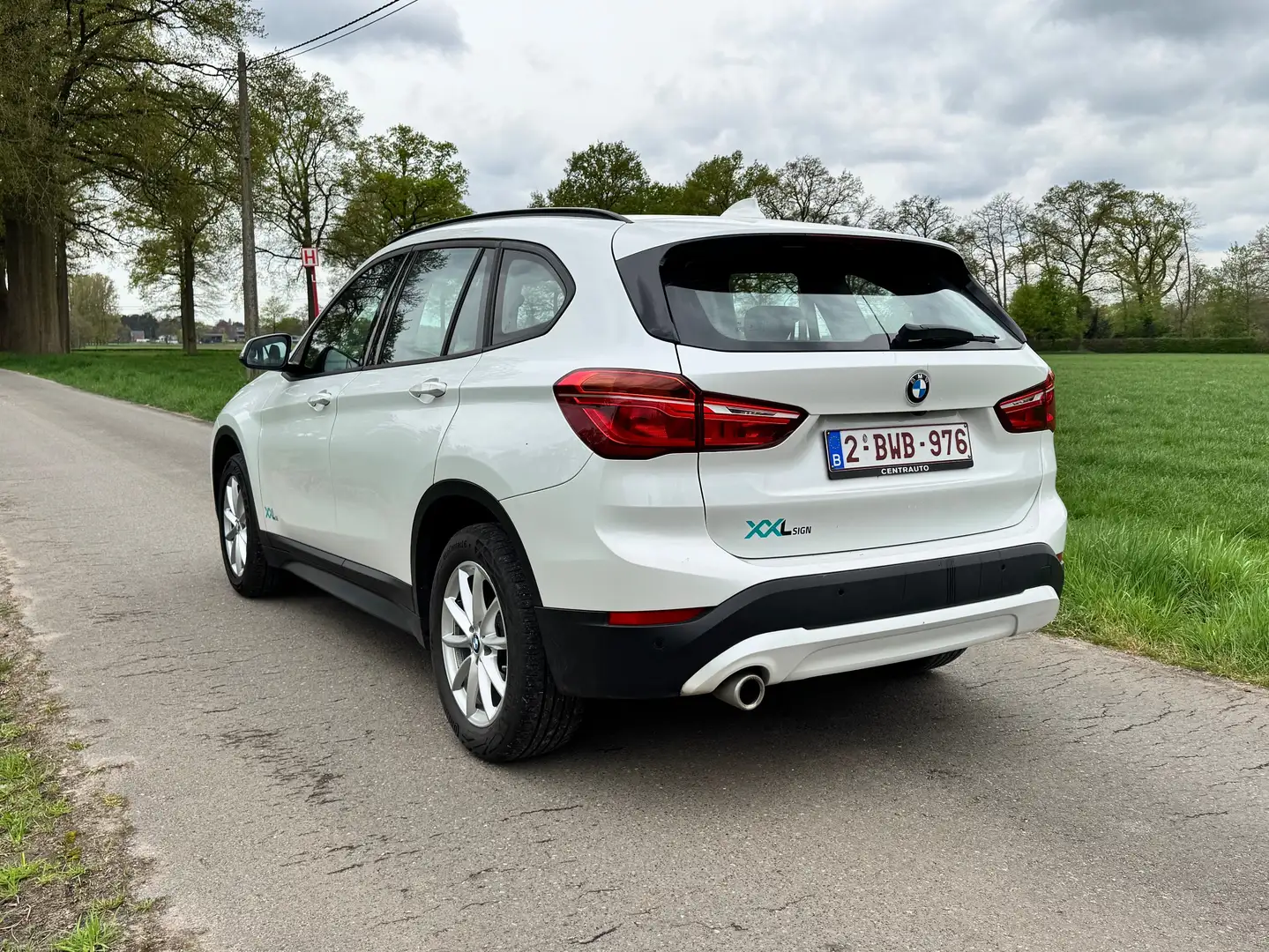 BMW X1 X1 sDrive18i Blanc - 1