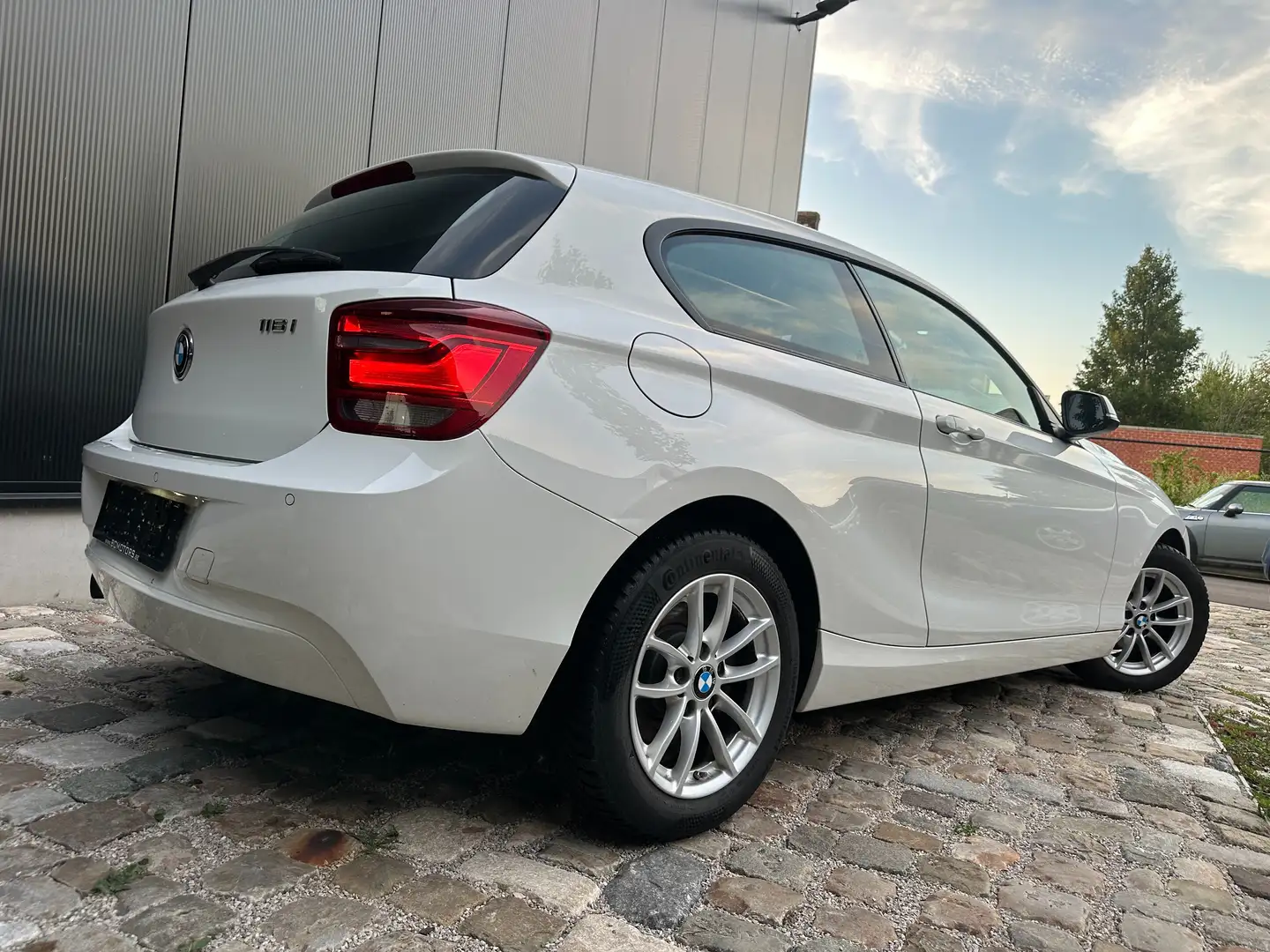 BMW 116 116i,SPORTHATCH/ XENON+LED/PDC/Alu/LEZ ok/GARANTIE Wit - 2