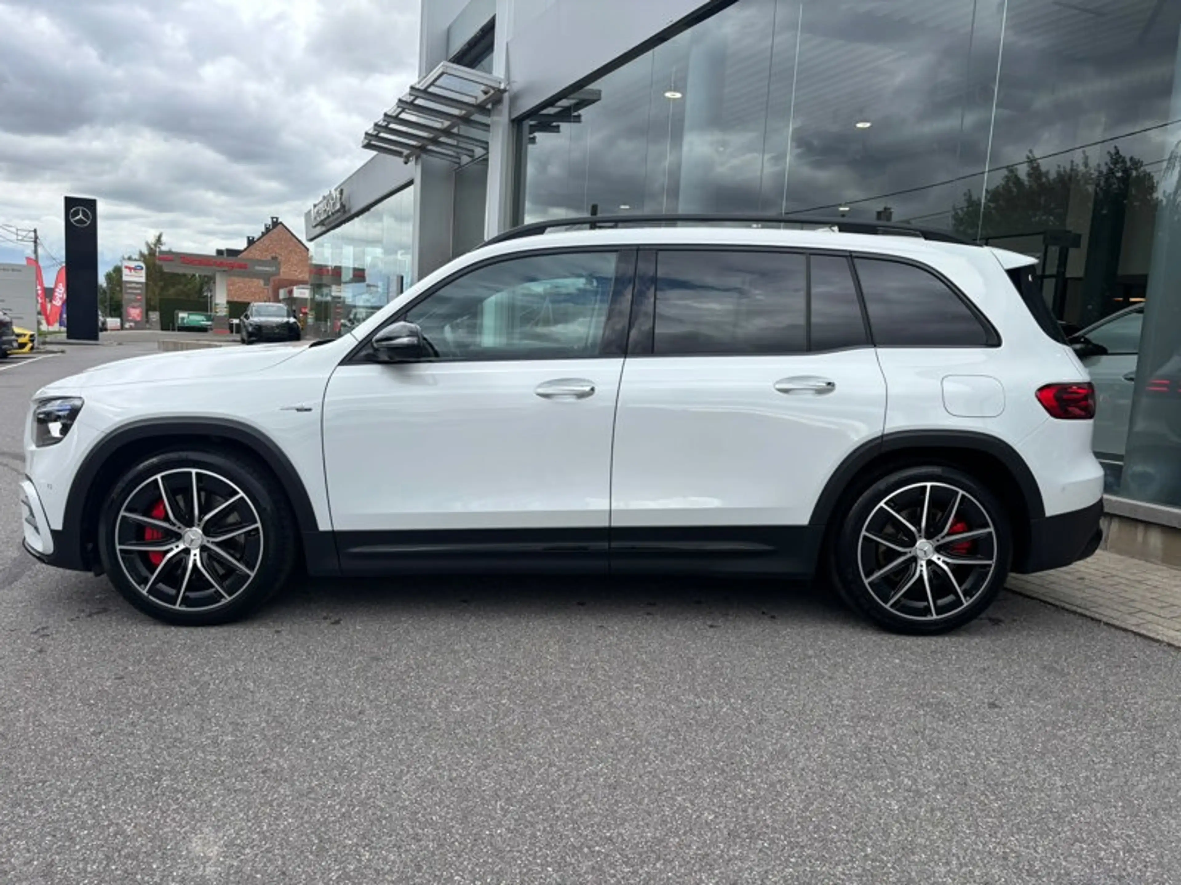 Mercedes-Benz GLB 35 AMG 4MATIC 7 Places Attelage — photo 7
