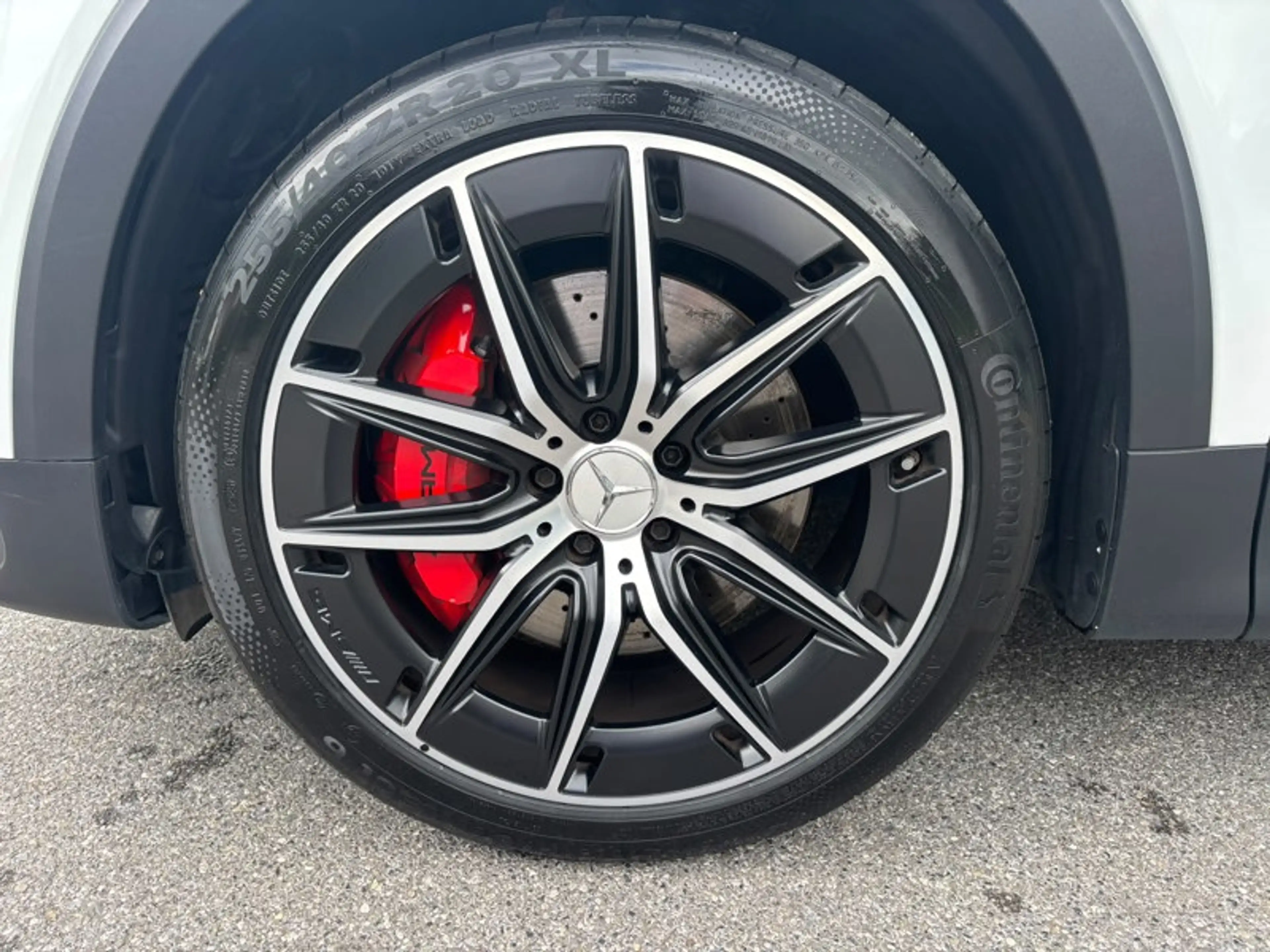 Mercedes-Benz GLB 35 AMG 4MATIC 7 Places Attelage — photo 6