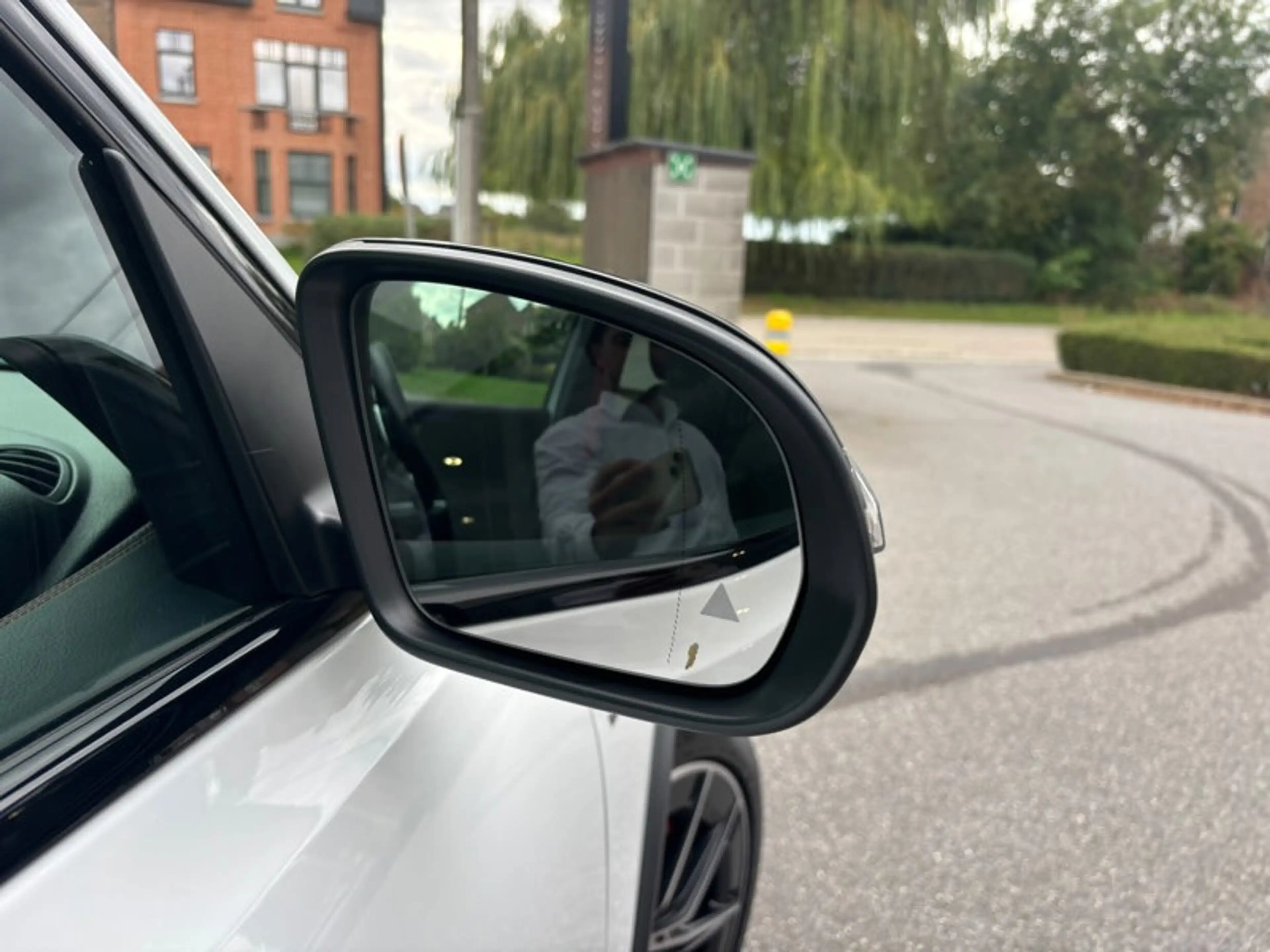 Mercedes-Benz GLB 35 AMG 4MATIC 7 Places Attelage — photo 9