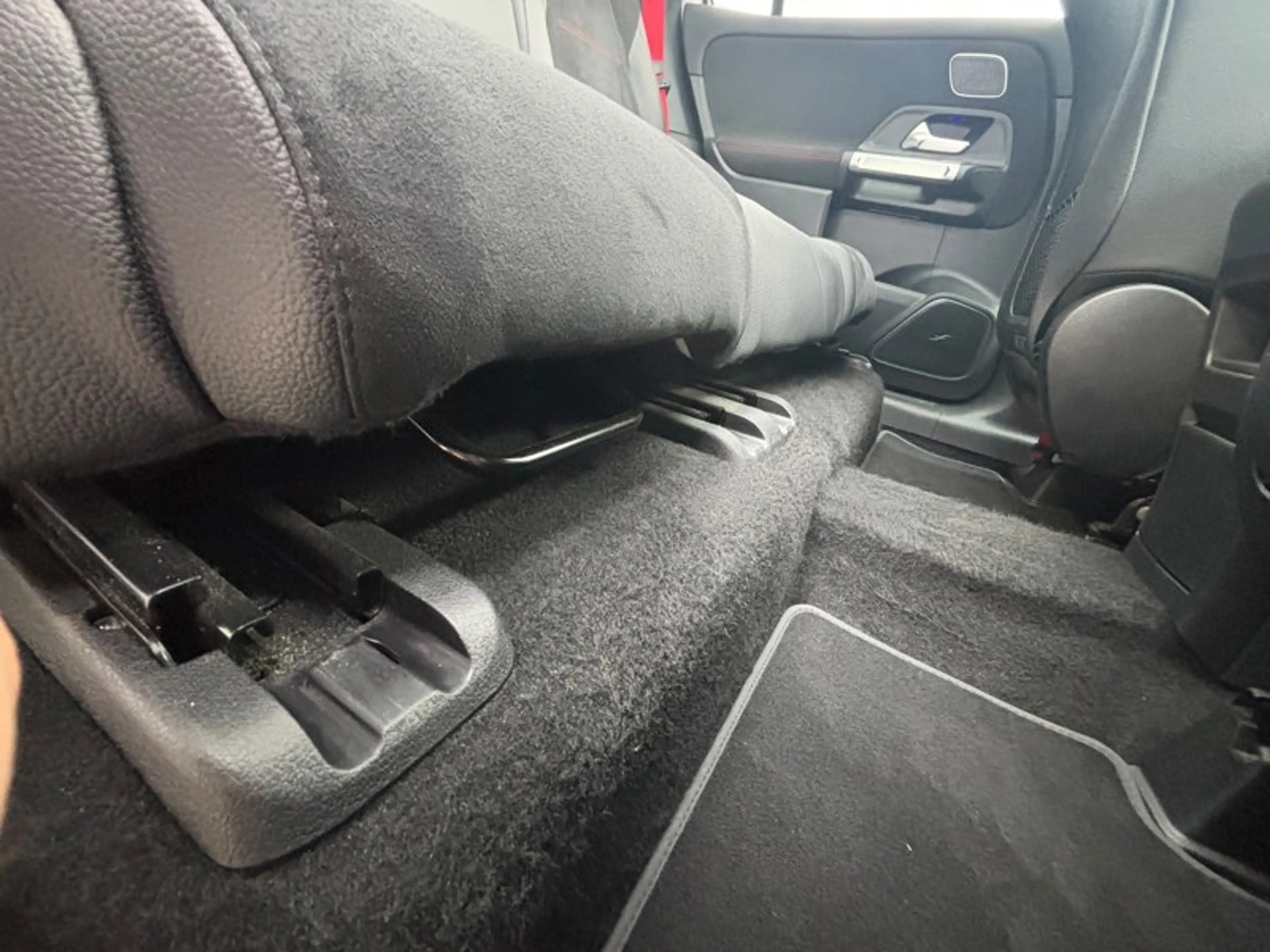 Mercedes-Benz GLB 35 AMG 4MATIC 7 Places Attelage — photo 15