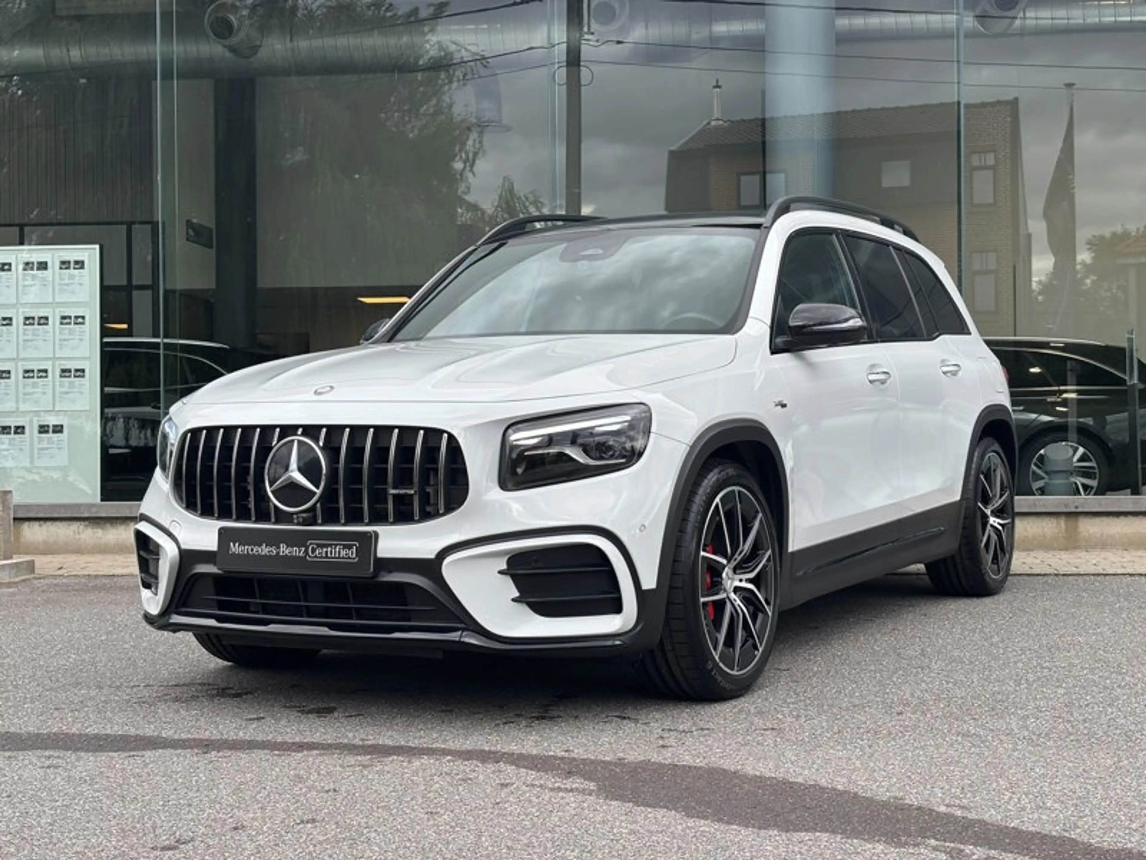 Mercedes-Benz GLB 35 AMG 4MATIC 7 Places Attelage — photo 4