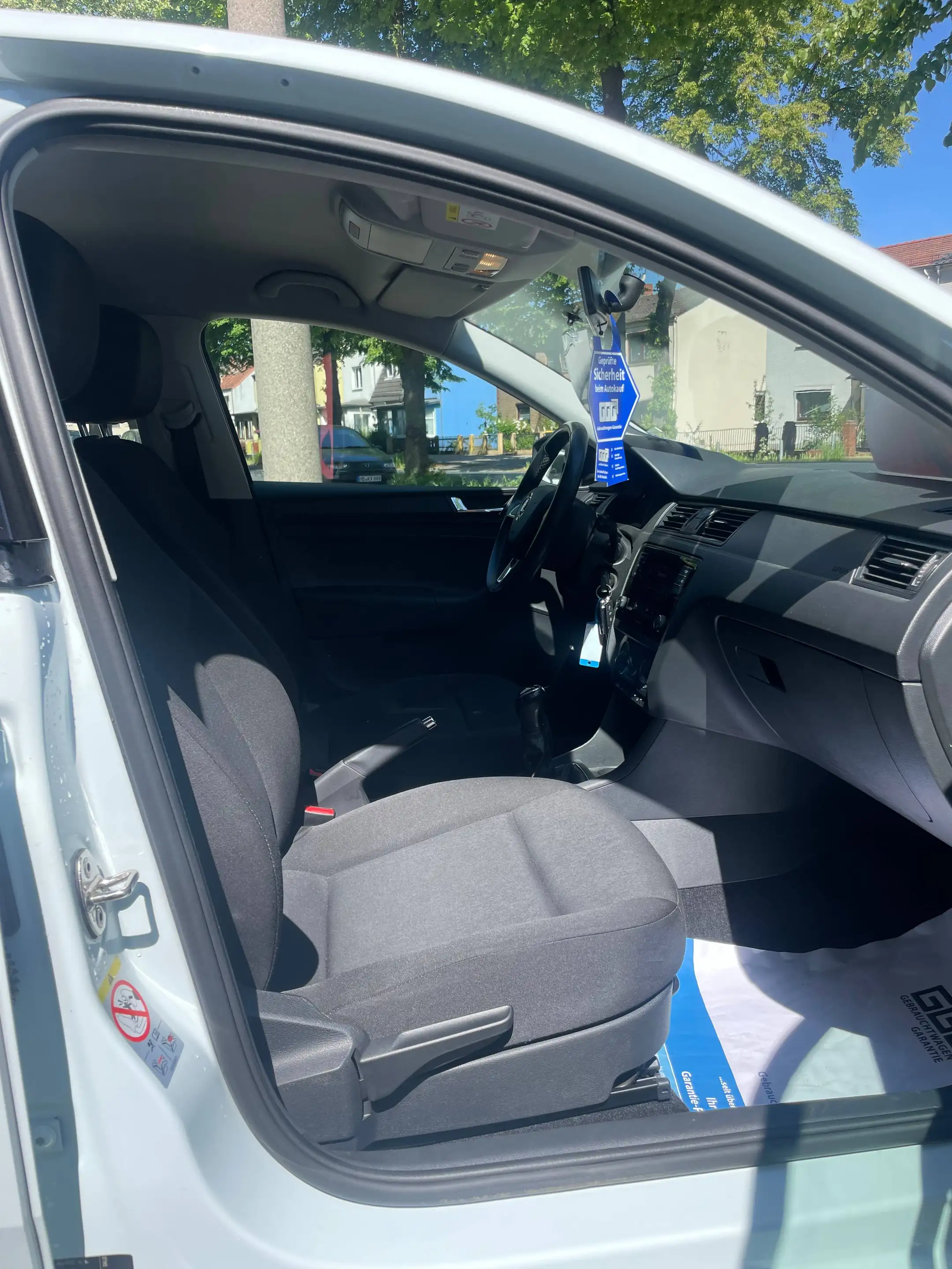 Skoda Rapid/Spaceback Cool Edition Inspektion ink. TÜV Neu — photo 11