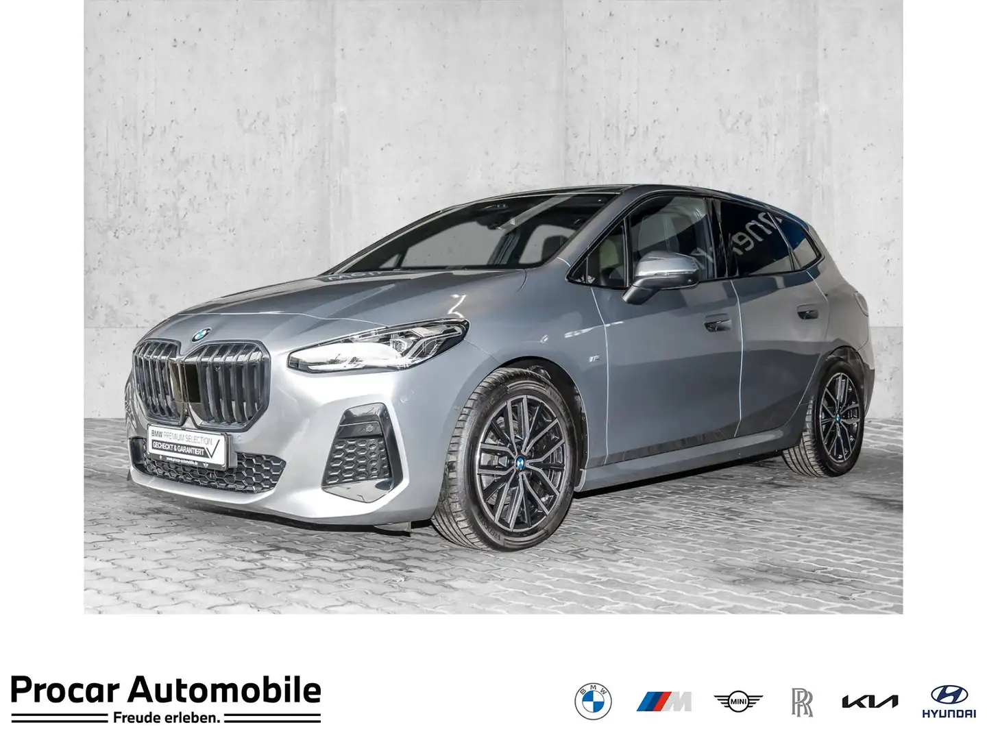 BMW 220 i Active Tourer  M Sport LC Prof. Pano Head-Up DAB Grau - 1