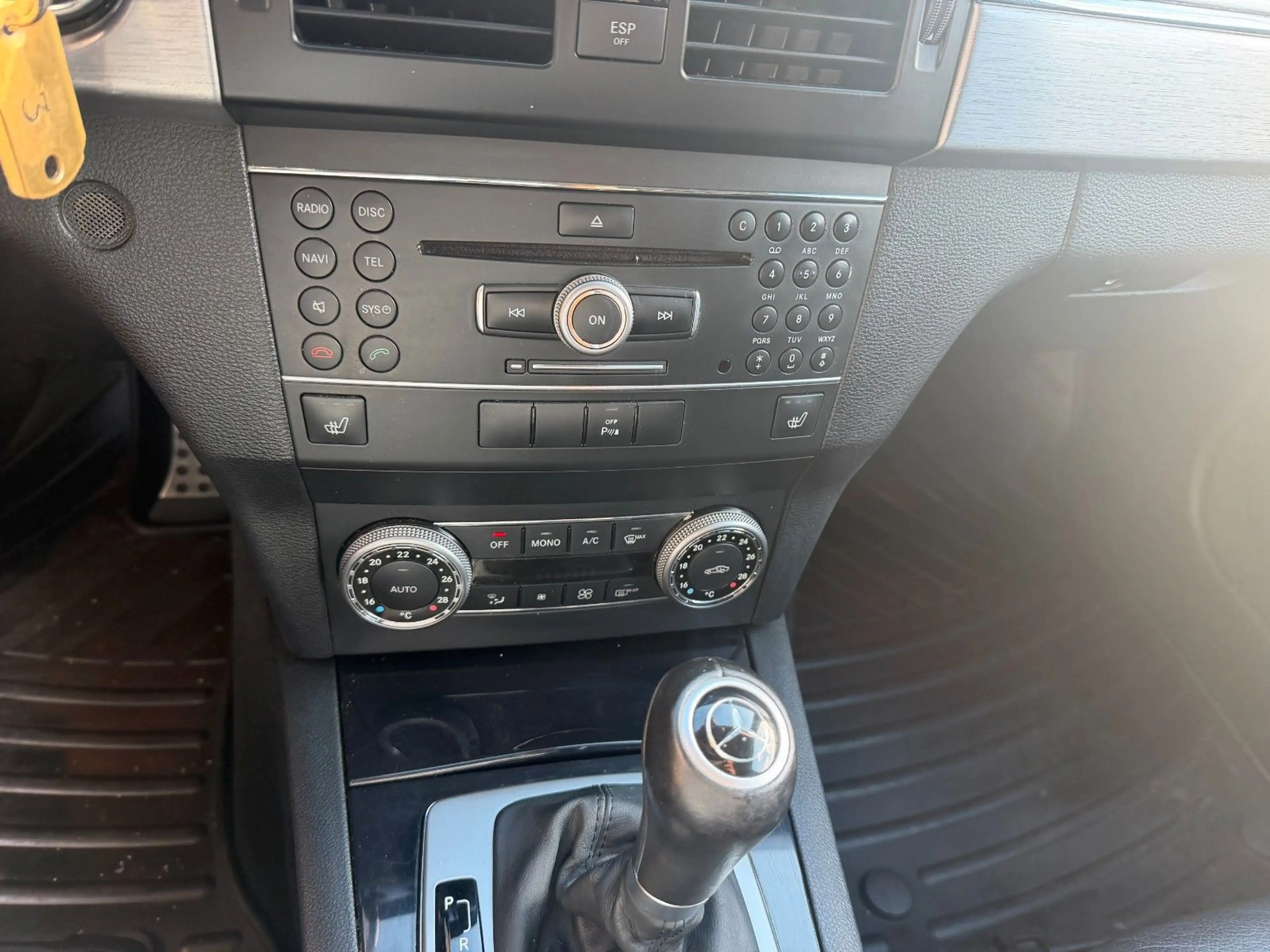 Mercedes-Benz GLK 320 CDI 4Matic Climatronic-Ledersitze — photo 14