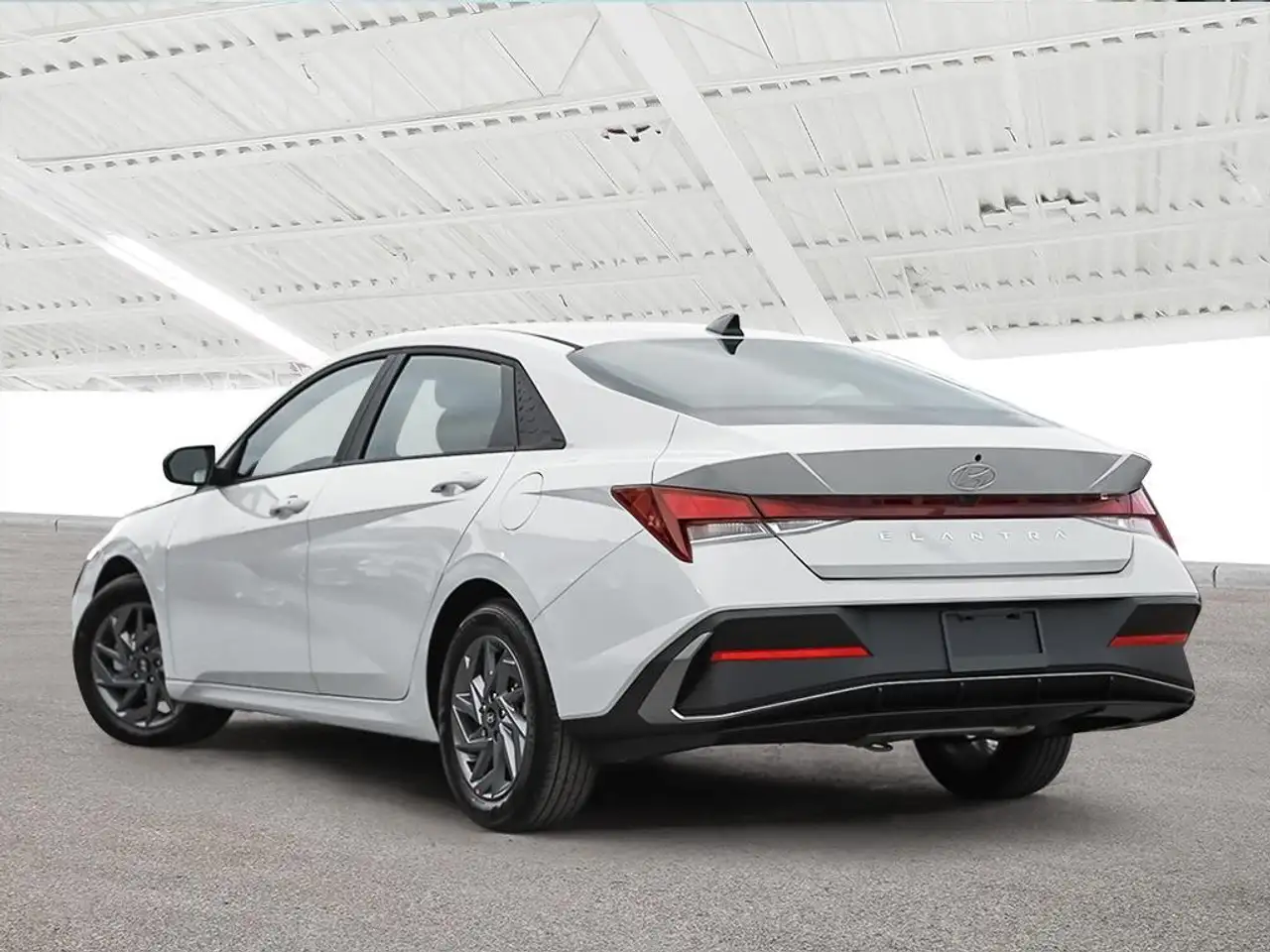 Hyundai ELANTRA fotografie Hyundai ELANTRA