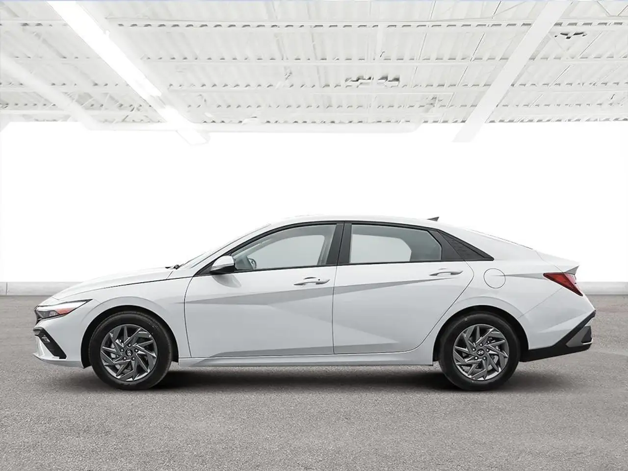 Hyundai ELANTRA fotografie Hyundai ELANTRA