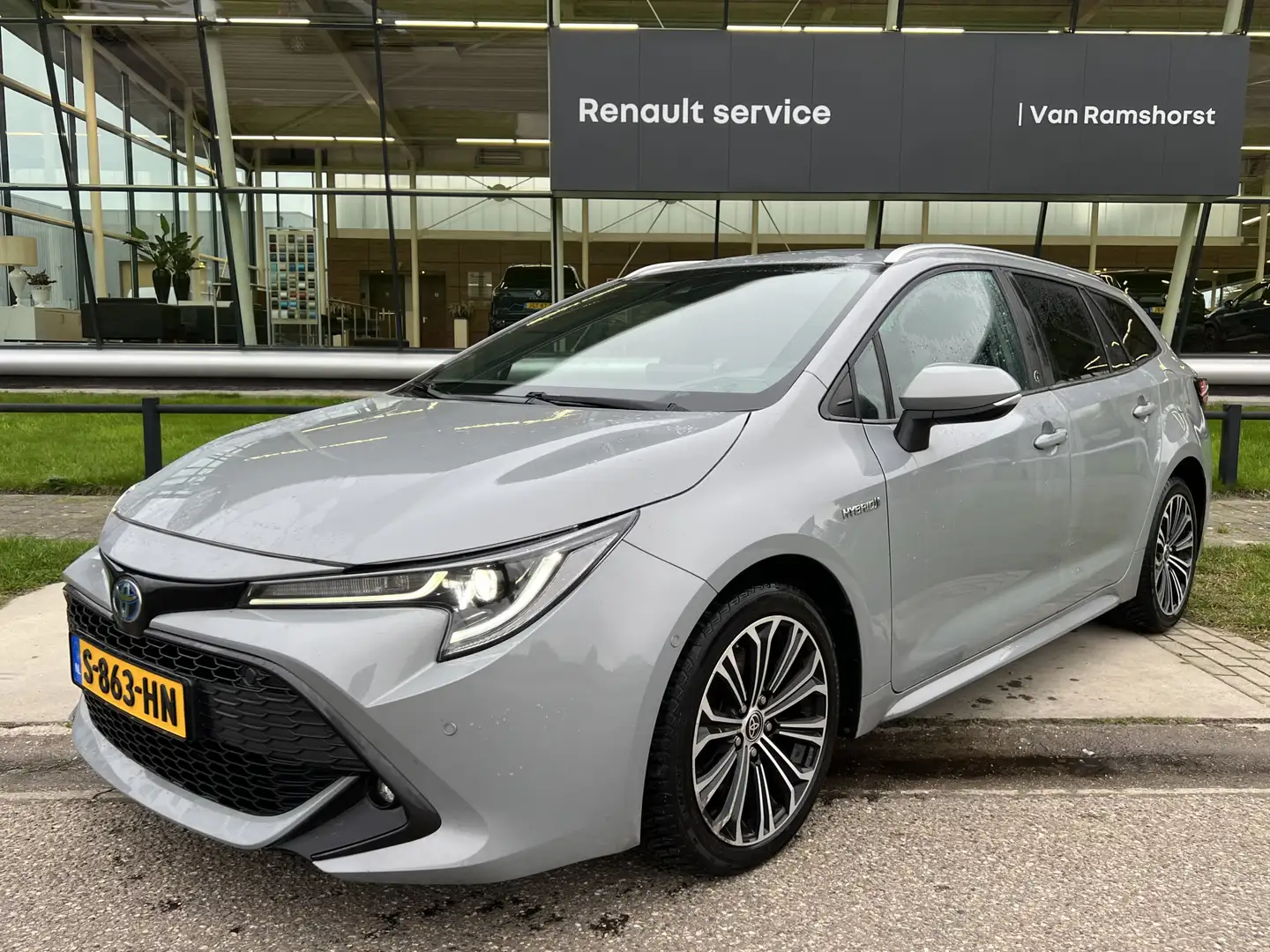 Toyota Corolla Touring Sports 2.0 180pk Hybrid Style / Team D / A Grau - 1