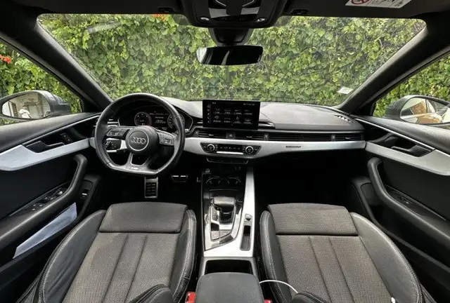 Audi A4 view 13