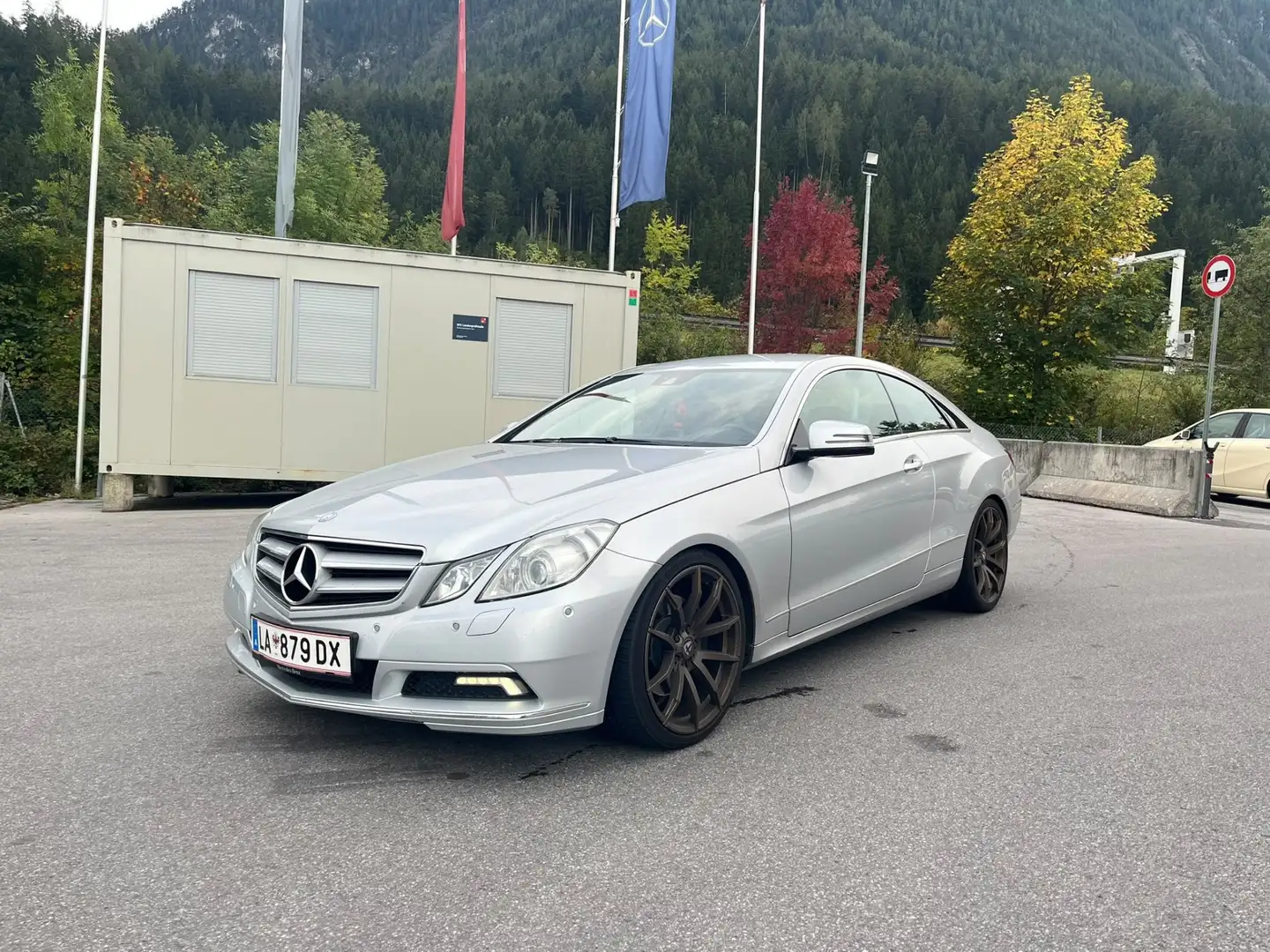 Mercedes-Benz E 250 W207 CDI Silber - 1