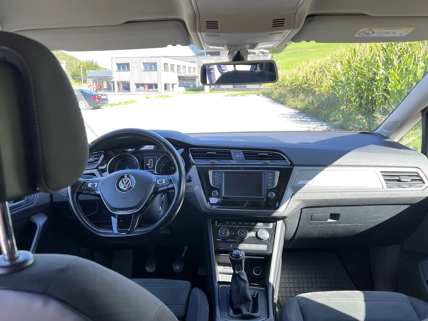 Volkswagen Touran Comfortline 1,6 SCR TDI Schwarz - 2