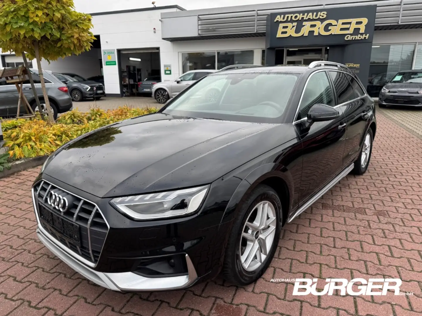 Audi A4 allroad quattro 45 TFSI HUD LED StandHZG Navi Digitales Co Schwarz - 1
