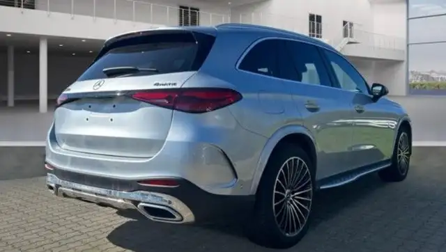 Mercedes-Benz GLC 300 d 4MATIC AHK AUT Akustikglas Kam. KlimaA Ansicht 3