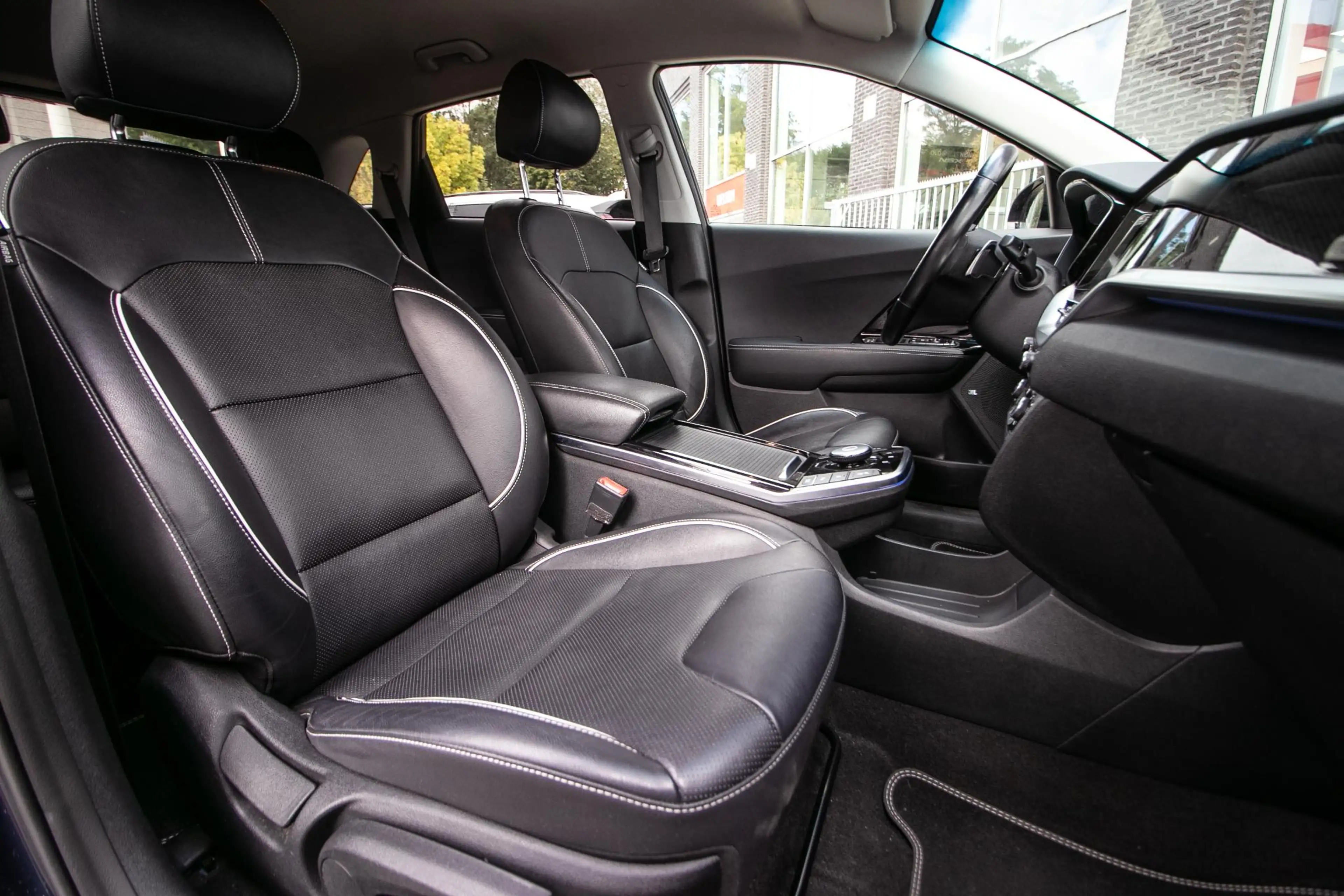 Kia e-Niro ExecutiveLine 64 kWh - 3 Fase | Leer | JBL Audio — photo 5