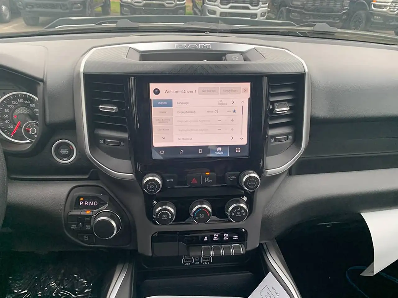 RAM 1500 снимка RAM 1500