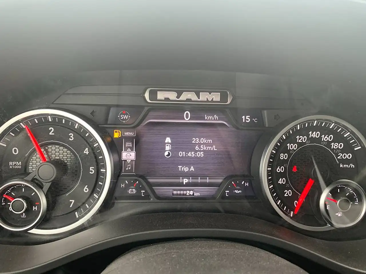 RAM 1500 снимка RAM 1500
