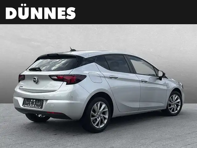 Opel Astra view 2