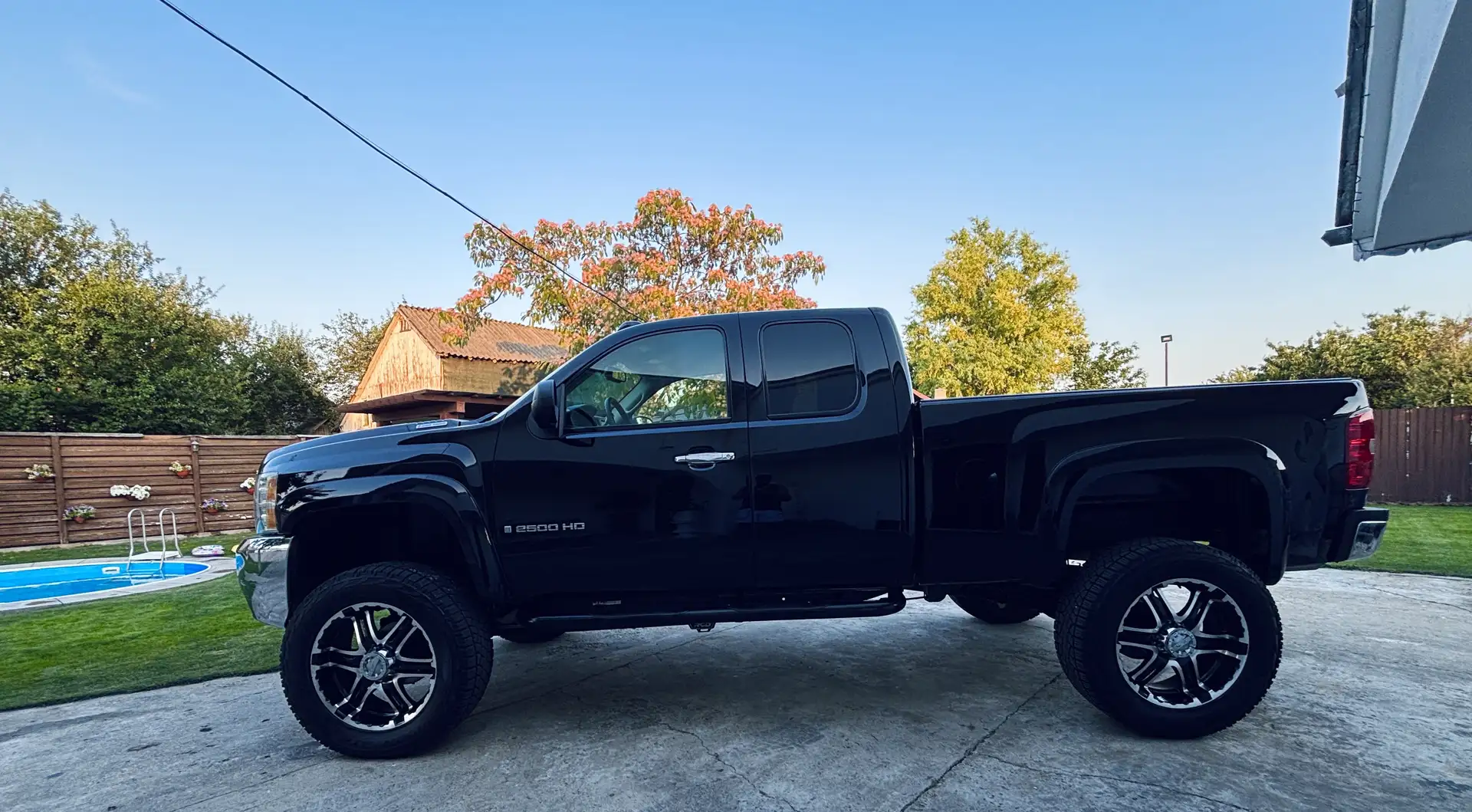 Chevrolet Silverado Duramax 6.6 v8 diesel, 400 hp, 4x4 crna - 1