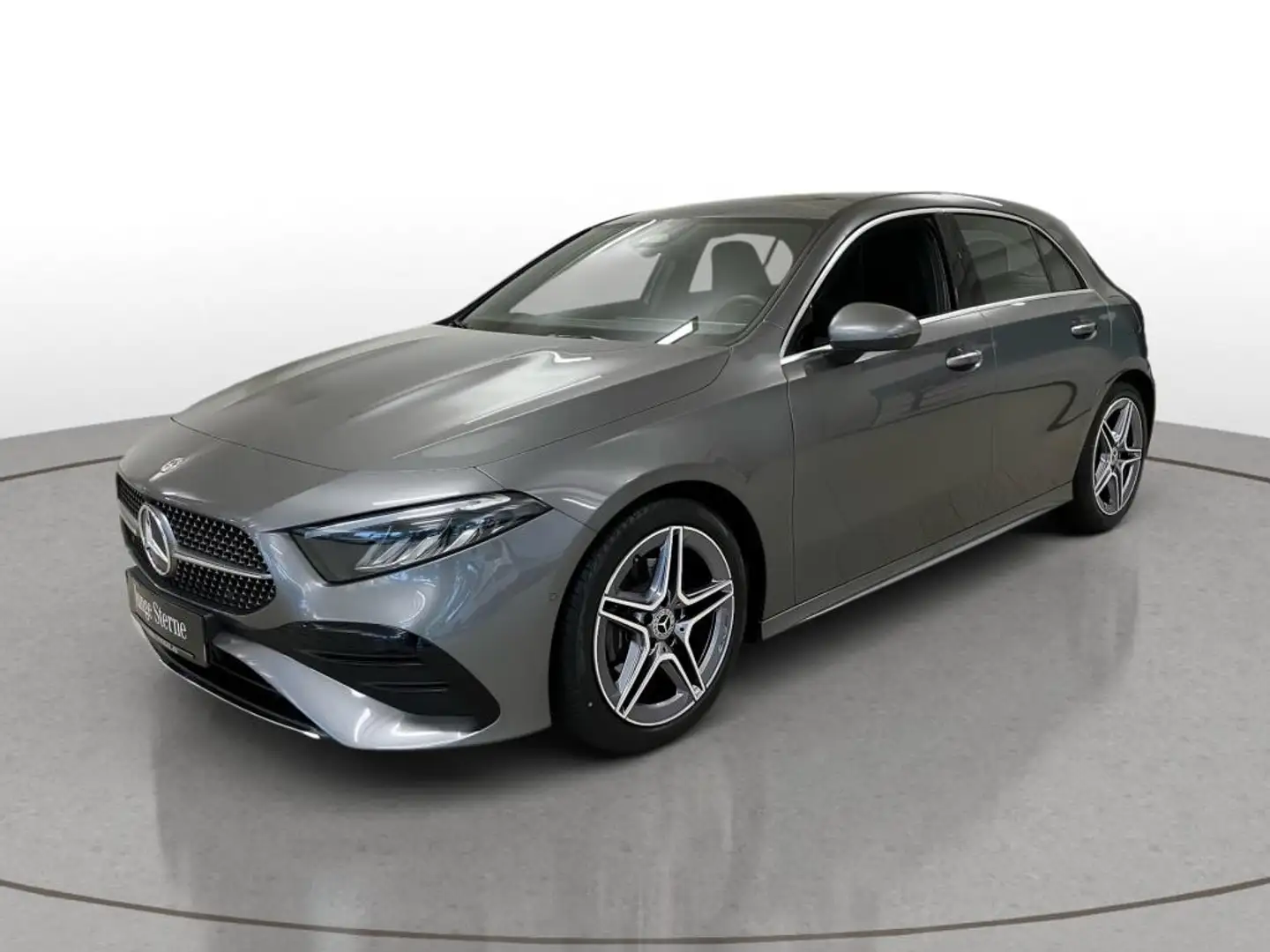 Mercedes-Benz A 180 AMG-Line+KEYLESS+MBUX+Navi-Pr.+LED+Kam+PDC Grau - 2