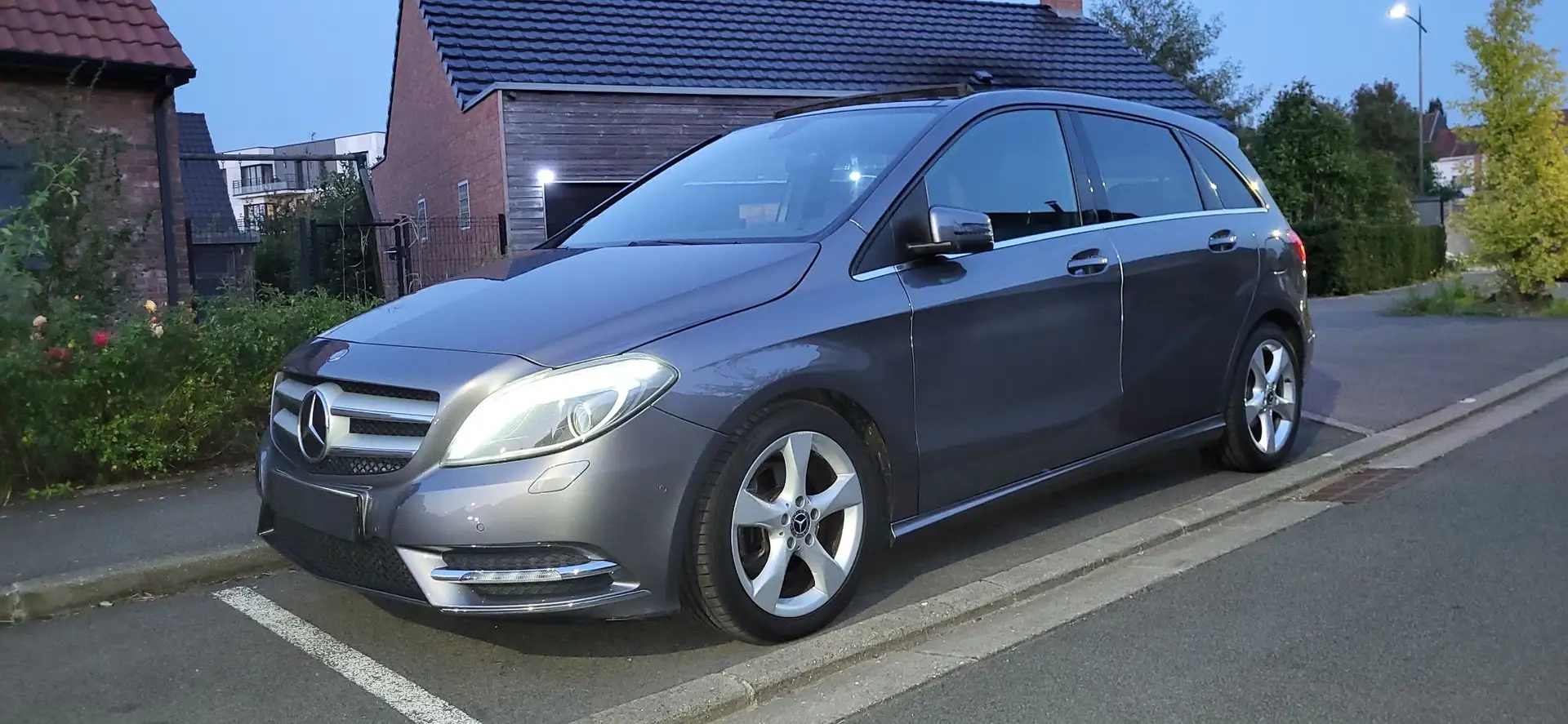 Mercedes-Benz B 180 Classe CDI Sport 7-G DCT A - 2