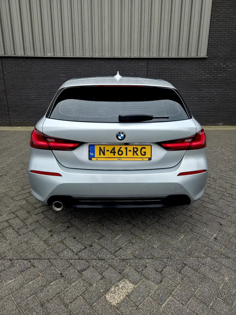 BMW 118 118i Aut. Zilver - 2