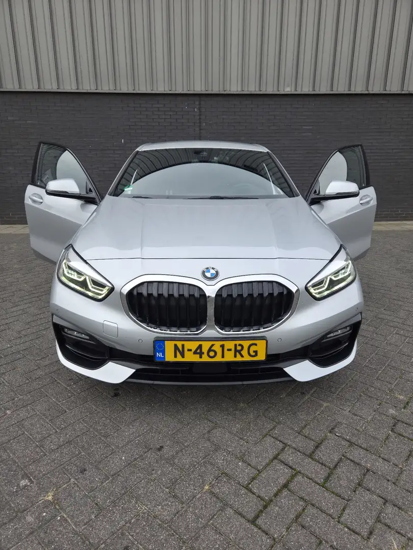 BMW 118 118i Aut. Zilver - 1