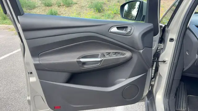 Ford C-Max view 7