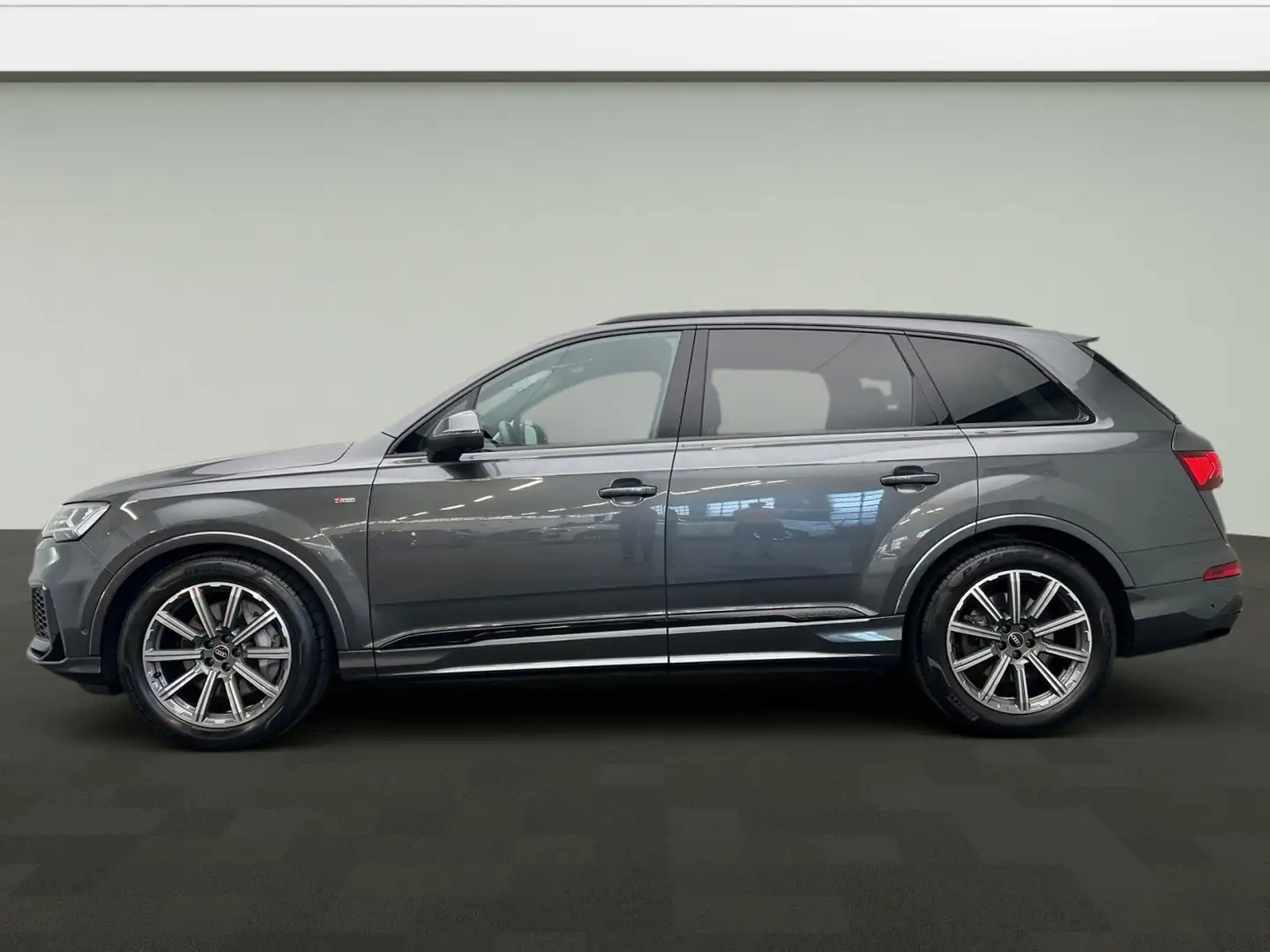 Audi Q7 55 TFSI qu S line tip*Air*HUD*Pano*LED*Virtua Szürke - 2