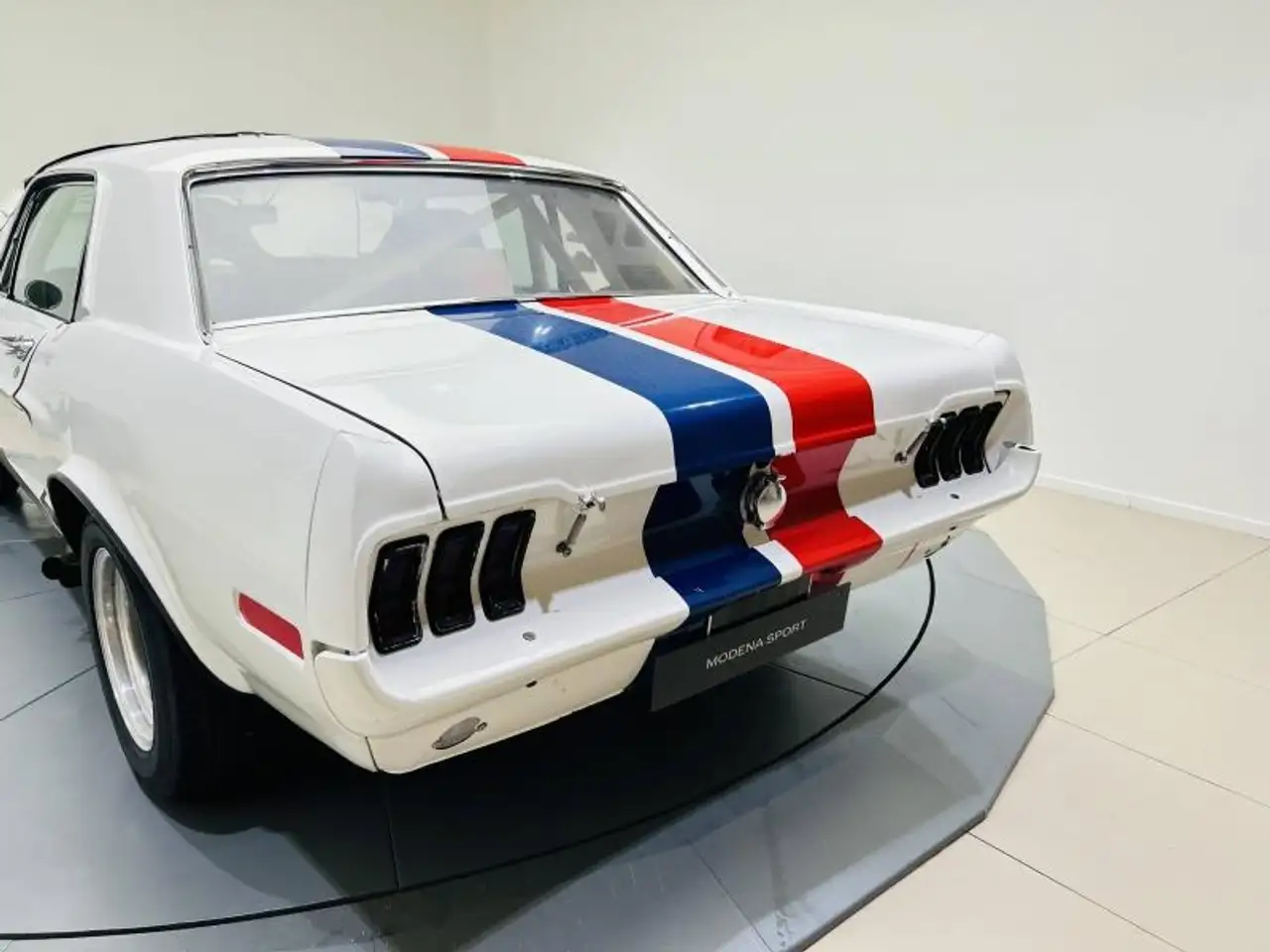 Ford Mustang Fastback, foto 12