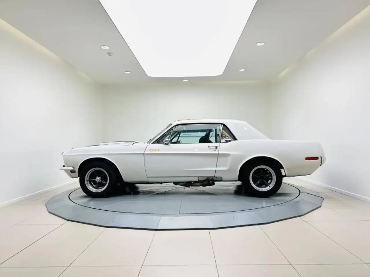 Ford Mustang Fastback, foto 4