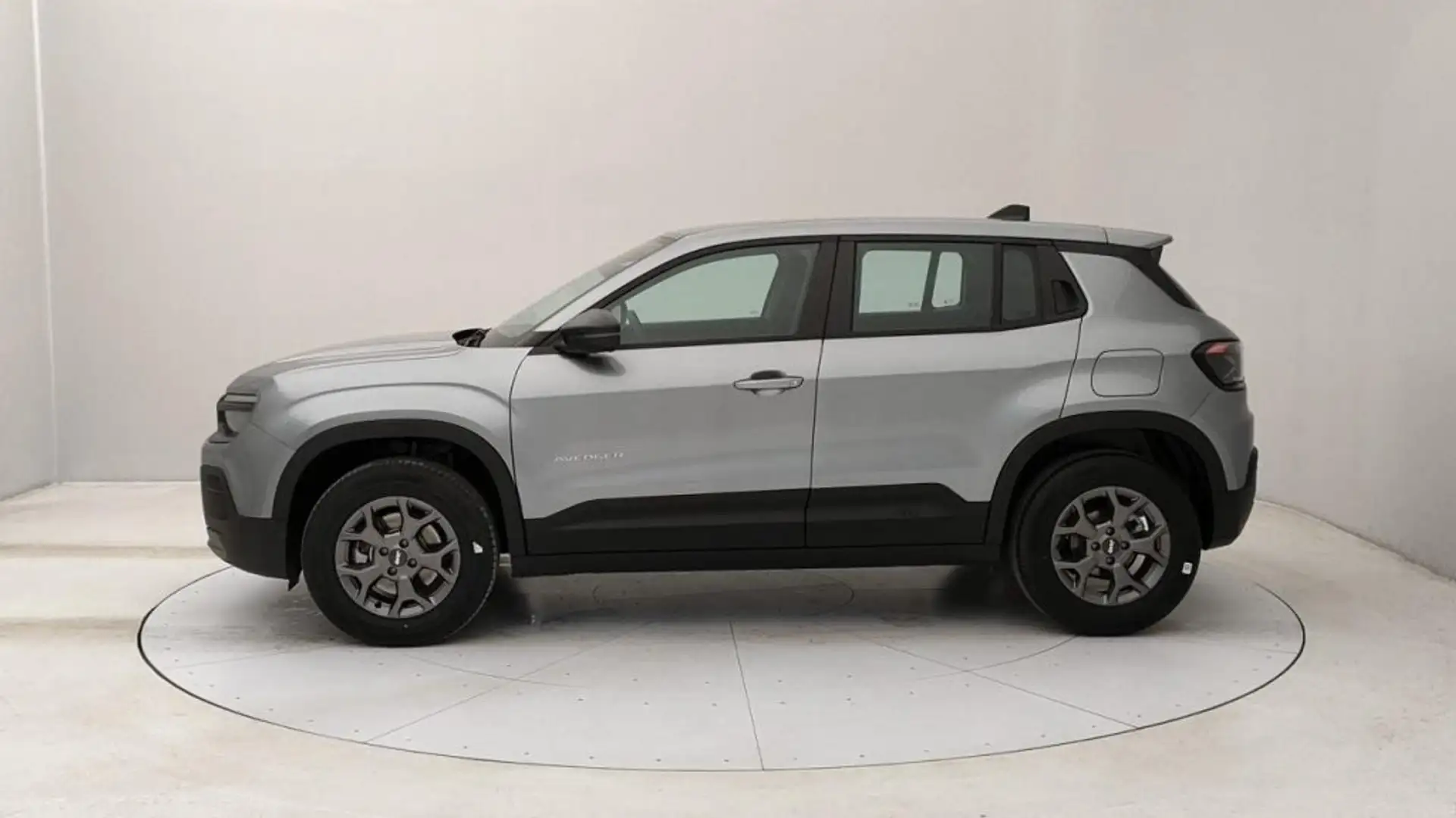 Jeep Avenger 1.2 t. e-hybr.mhev Longitude fwd 110cv edct6 Gris - 2