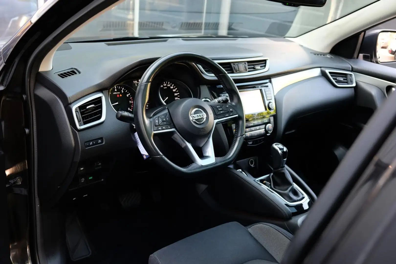 Nissan Qashqai 1.2 N-Connecta 59dkm PANODAK/360° Camera Nieuwe Di Zwart - 2