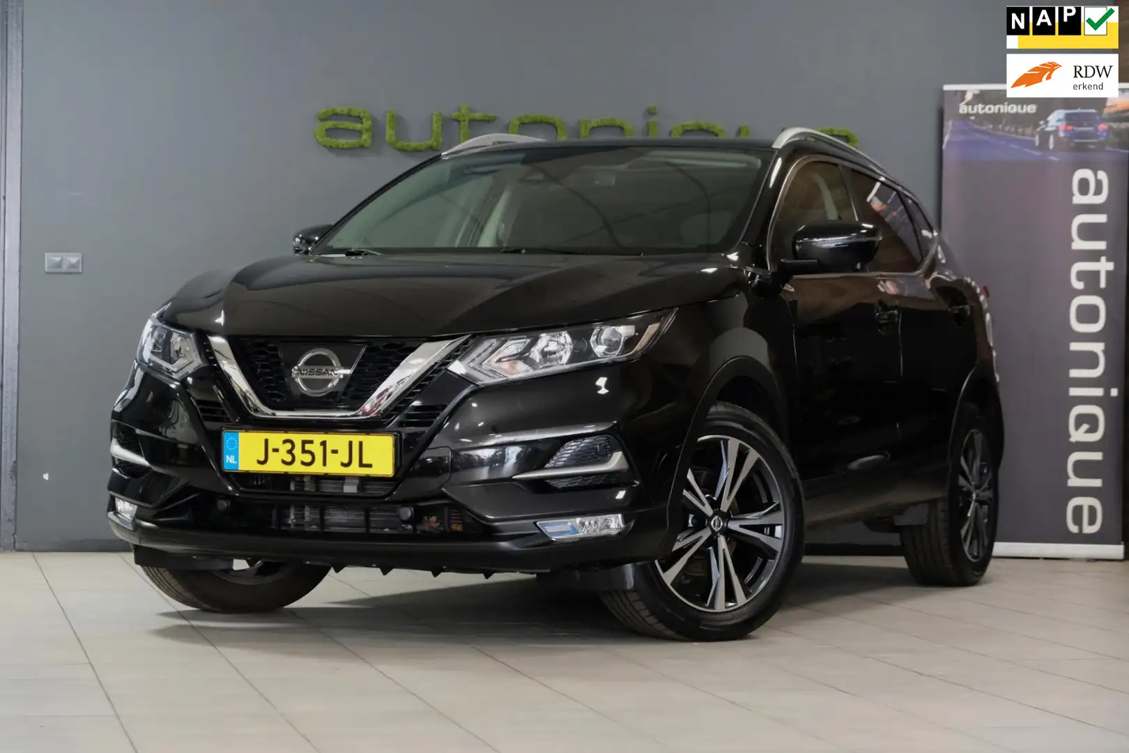 Nissan Qashqai 1.2 N-Connecta 59dkm PANODAK/360° Camera Nieuwe Di Zwart - 1