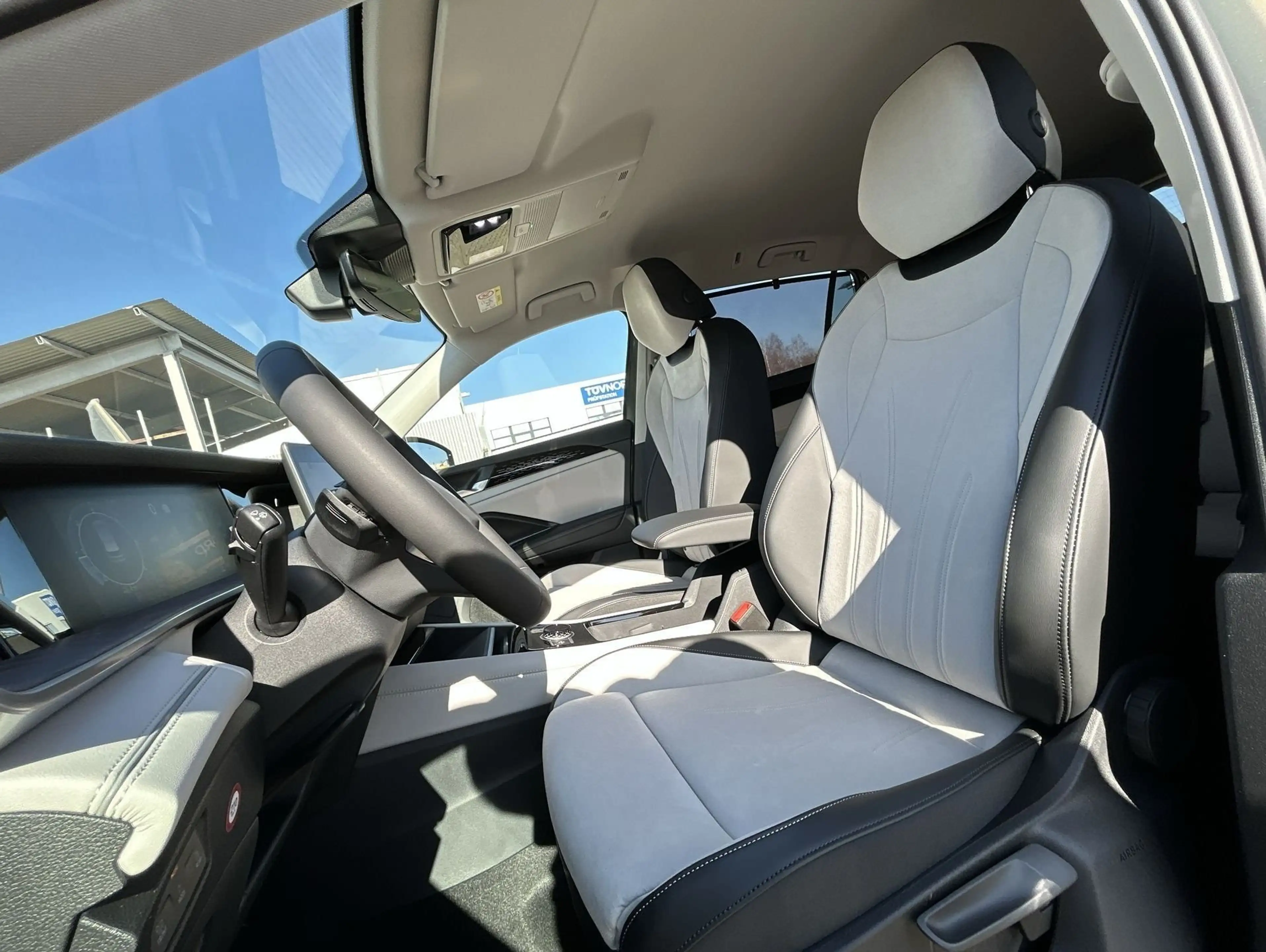 Volkswagen Tayron 2.0 TDI DSG Elegance AHK LM-Catania Winterräder IQ — photo 14