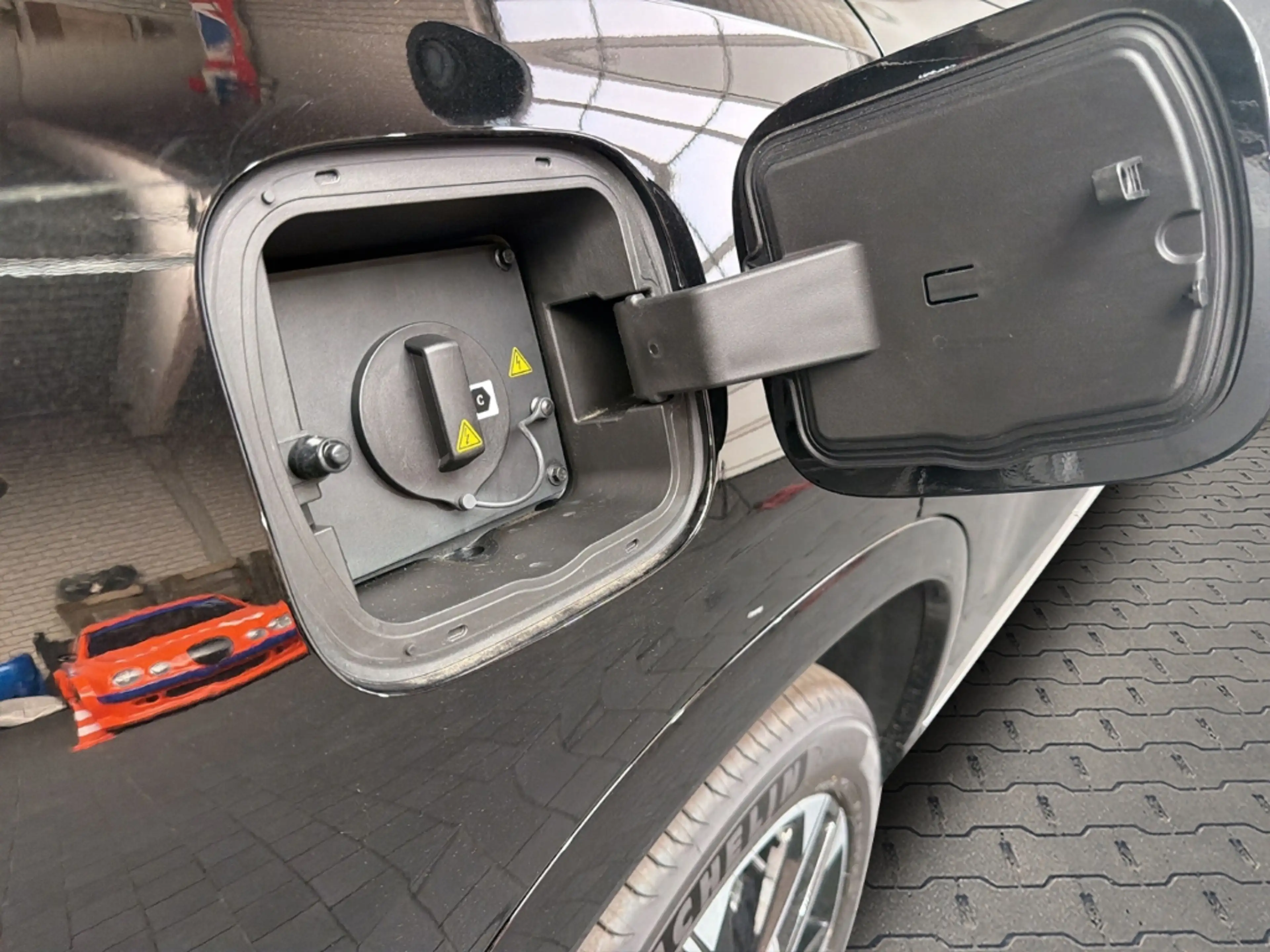 MG MGS9 LUX 7-Sitzer *SHZ* *Massagesitze* *Pano* *3z Klima — photo 15