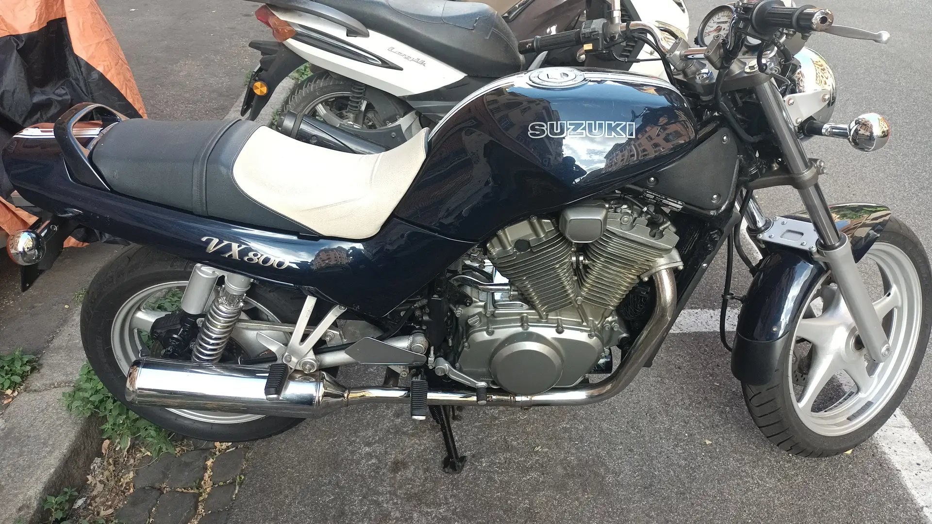 Suzuki VX 800 Blue - 2