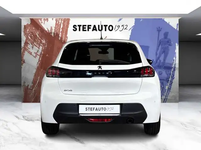 Peugeot 208 view 6