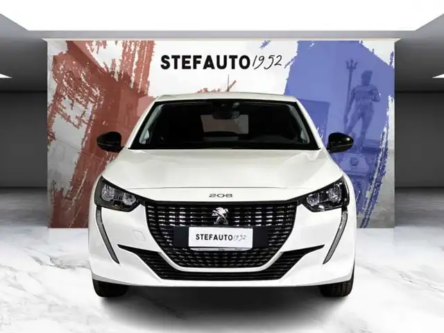Peugeot 208 view 2